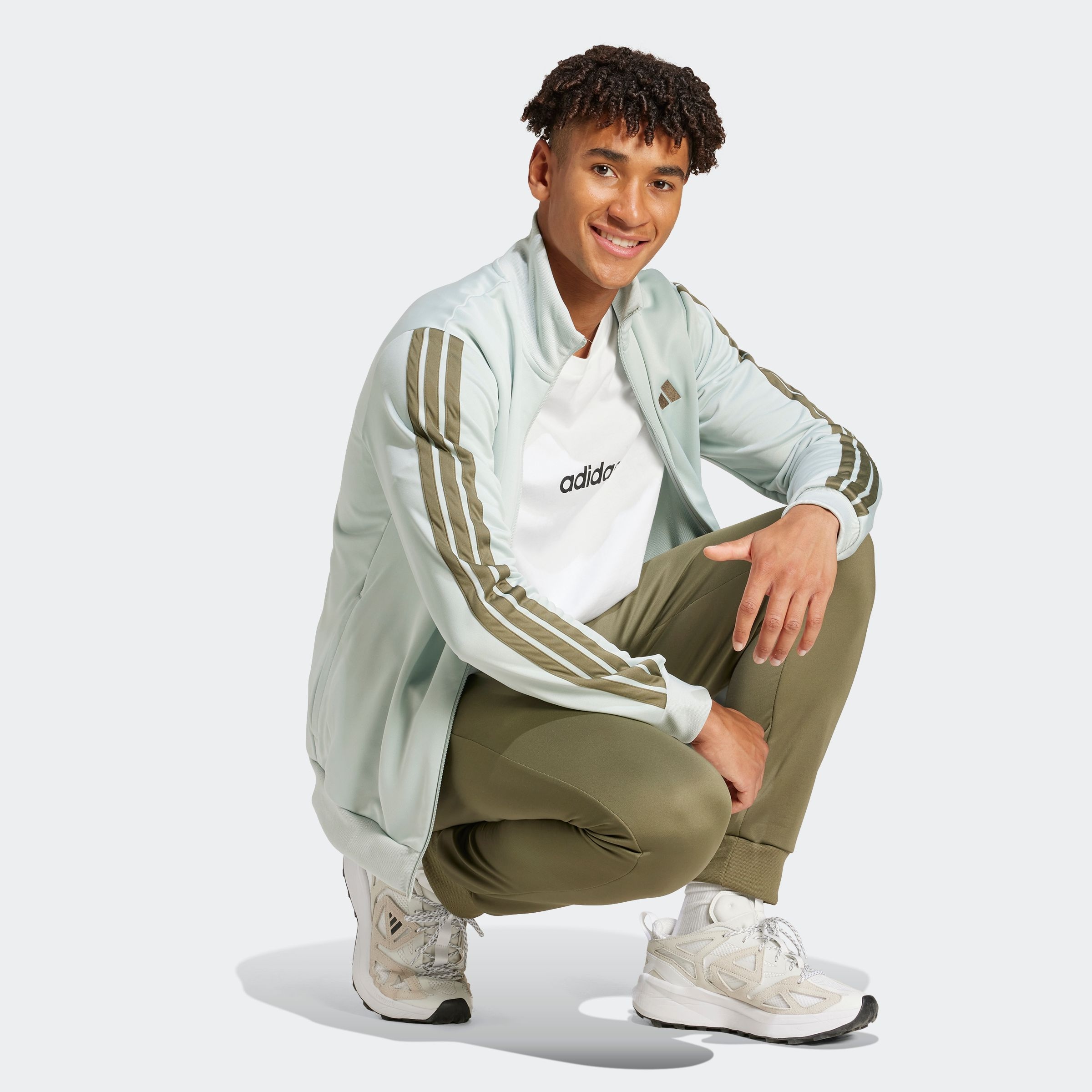 adidas Sportswear Trainingsanzug »M 3S FT TT TS«, (2 tlg.), drei Streifen Tracksuit aus weichem French-Terry-Material