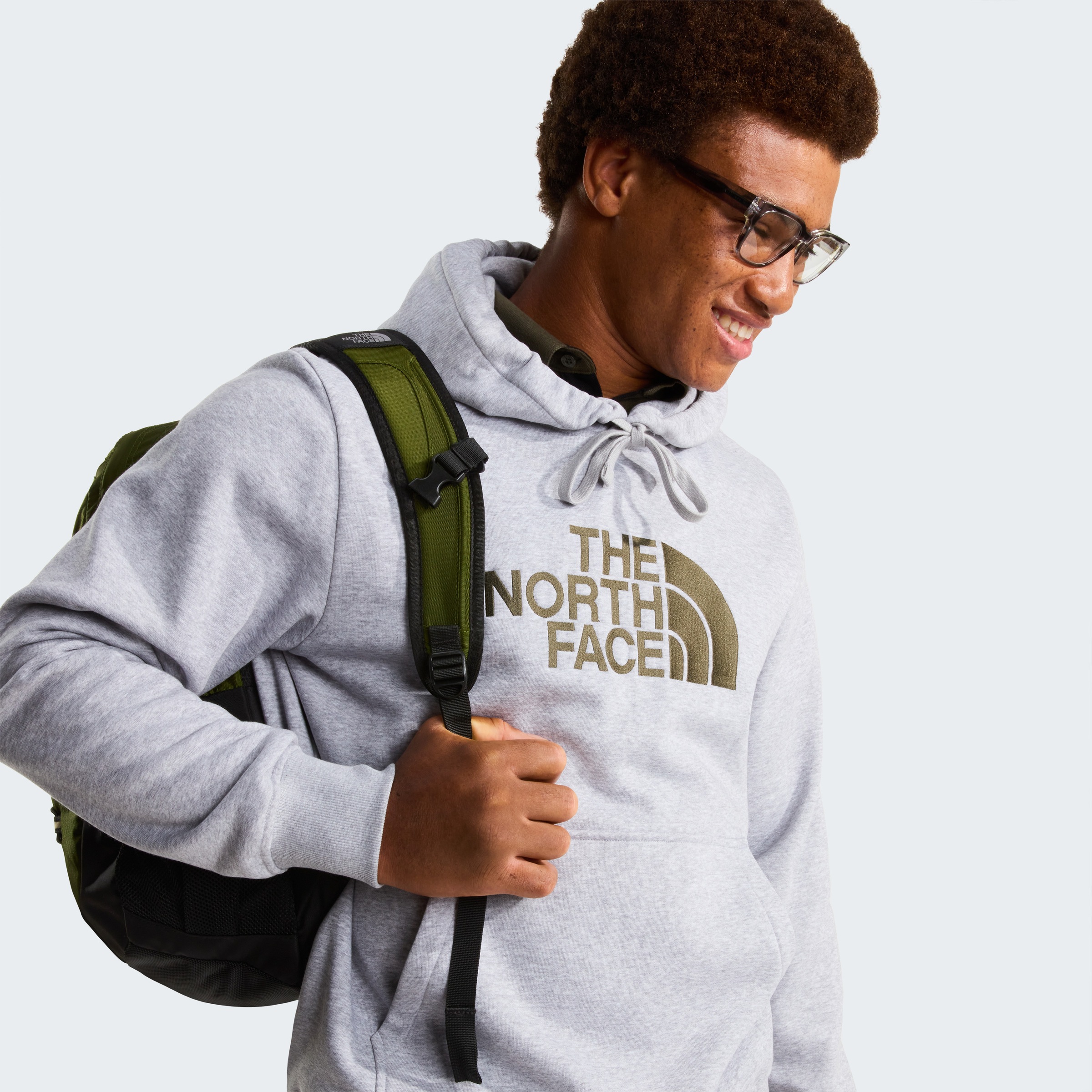 The North Face Kapuzensweatshirt »M DREW PEAK REGULAR HOODIE«, mit Kängurutasche, mit regulierbarer Kapuze, sportlicher Stil
