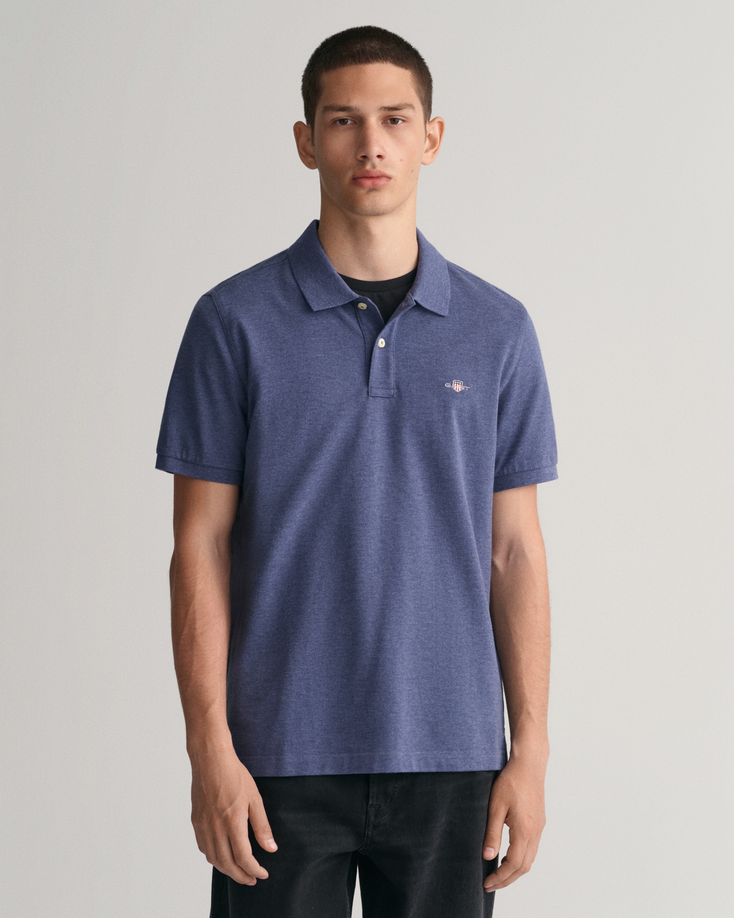 Gant Poloshirt "REG SHIELD SS PIQUE POLO", mit Logo und Flachstrickkragen 1 günstig online kaufen