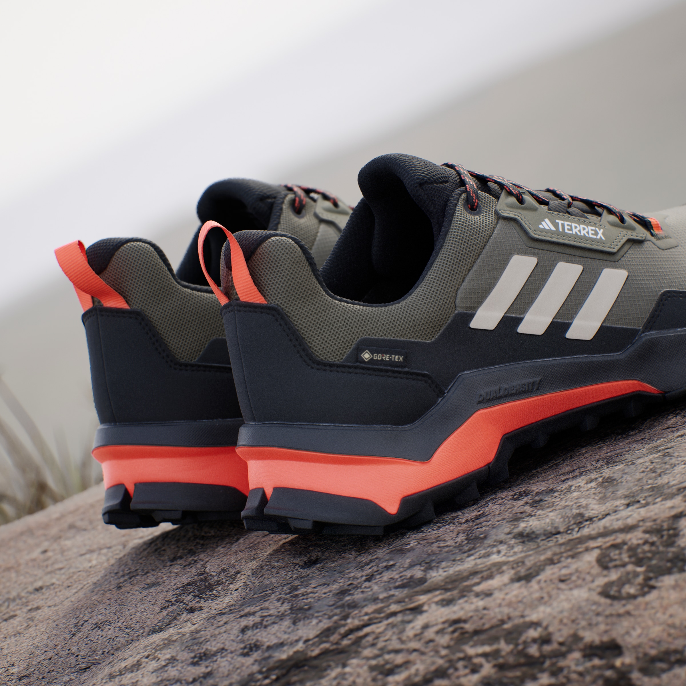 adidas TERREX Wanderschuh »TERREX AX4 GORE-TEX«, wasserdicht