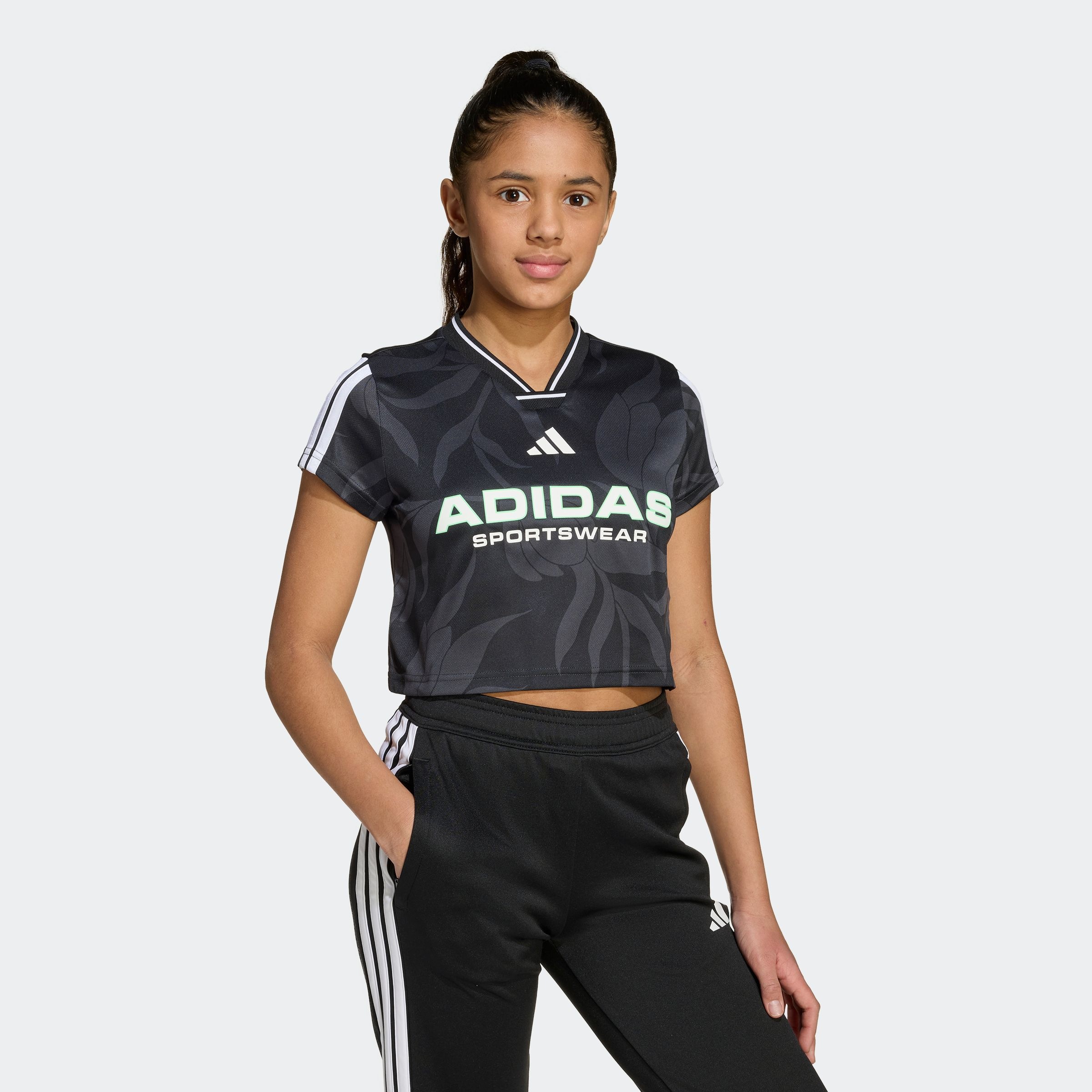 Mädchen T-Shirt "JG HOT CR AOP T", weiß, Gr. 152, ADIDAS SPORTSWEAR, Obermaterial: 100% Polyester, Shirts