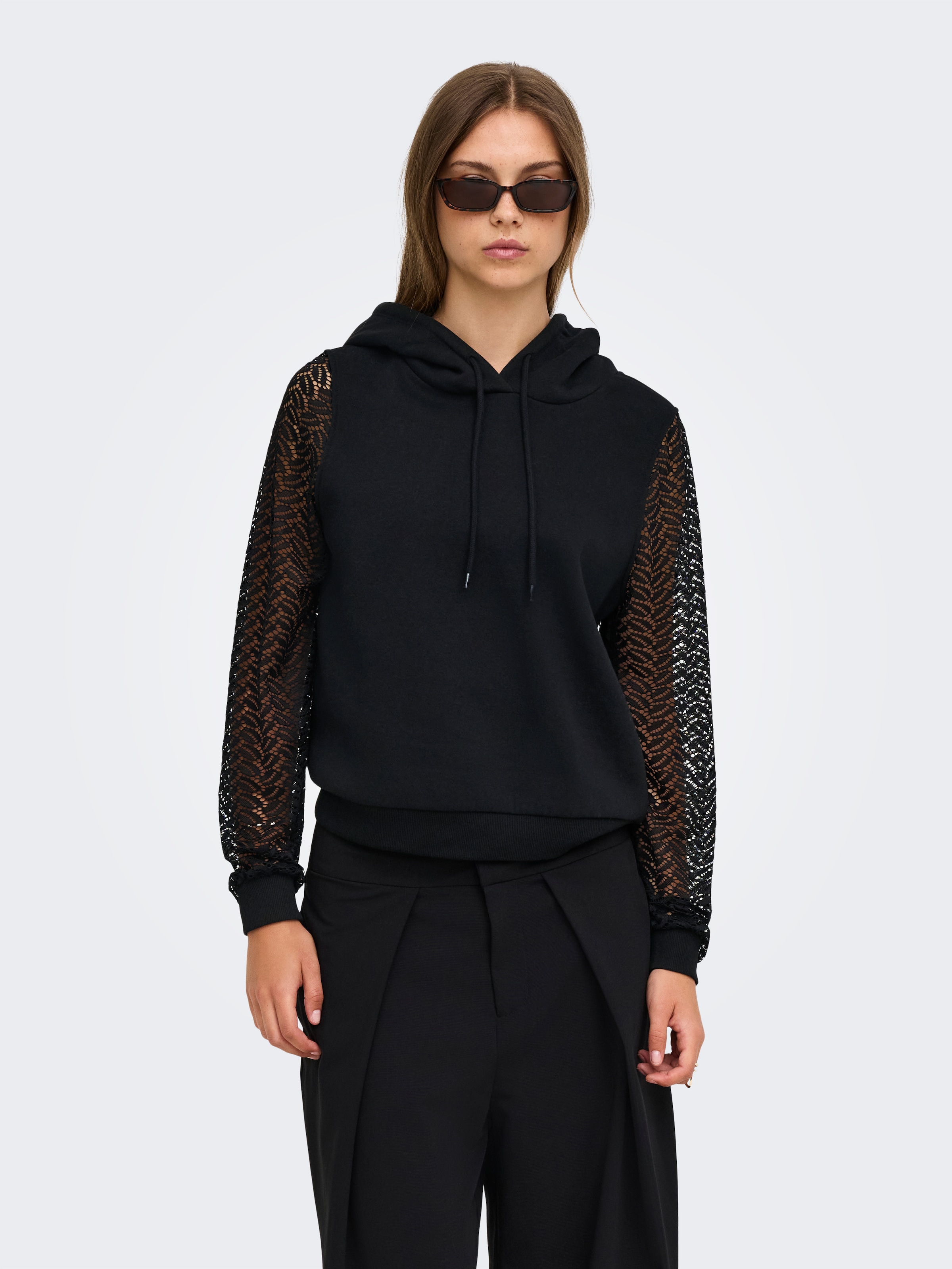 ONLY Kapuzensweatshirt "ONLKELLY L/S LACE HOODIE CS JRS", Baumwollmischung, regular fit