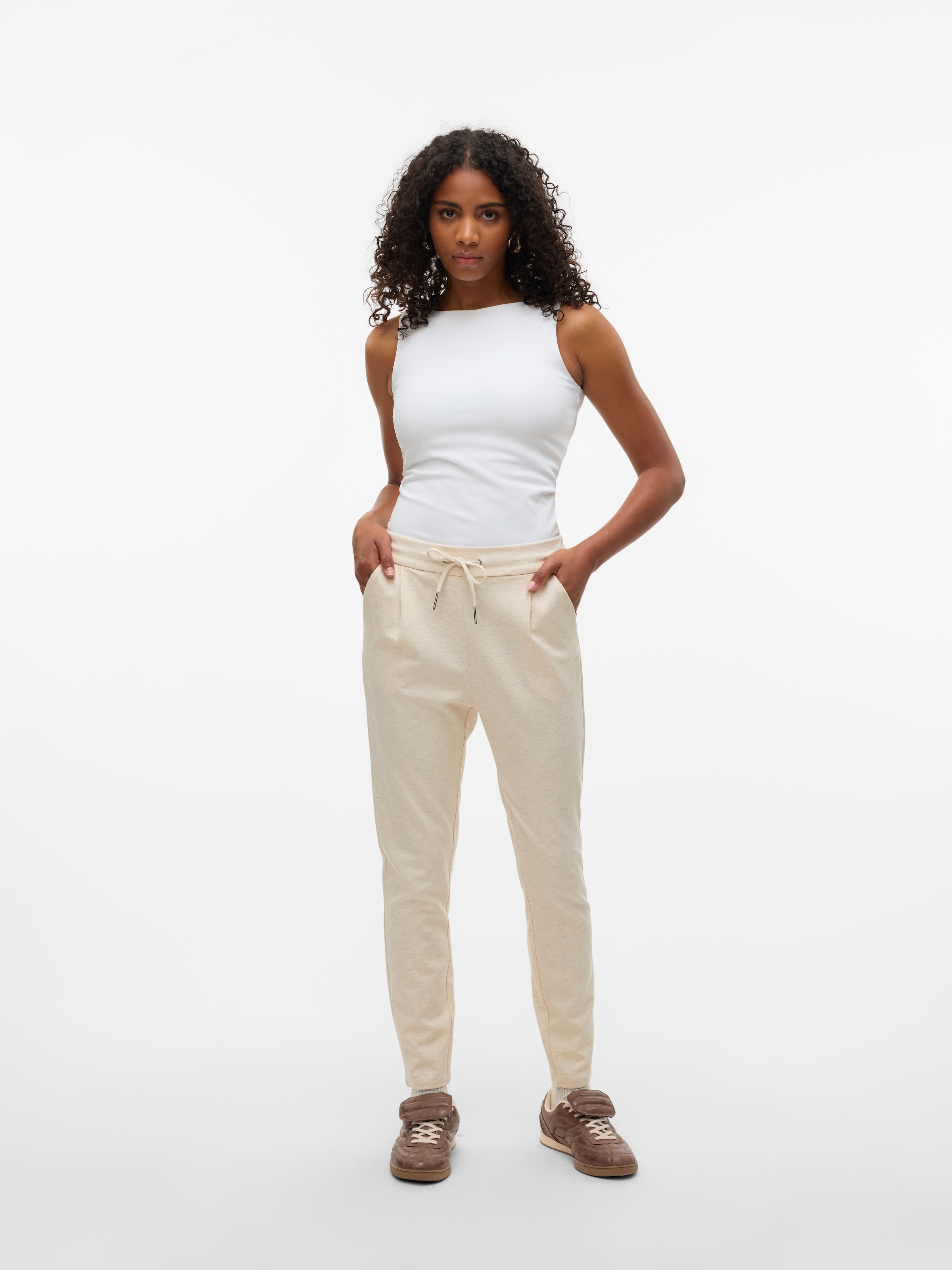 Vero Moda Jogger Pants »VMEVA MR LOOSE STRING PANT GA NOOS«, hinten mit elastischem Bündchen
