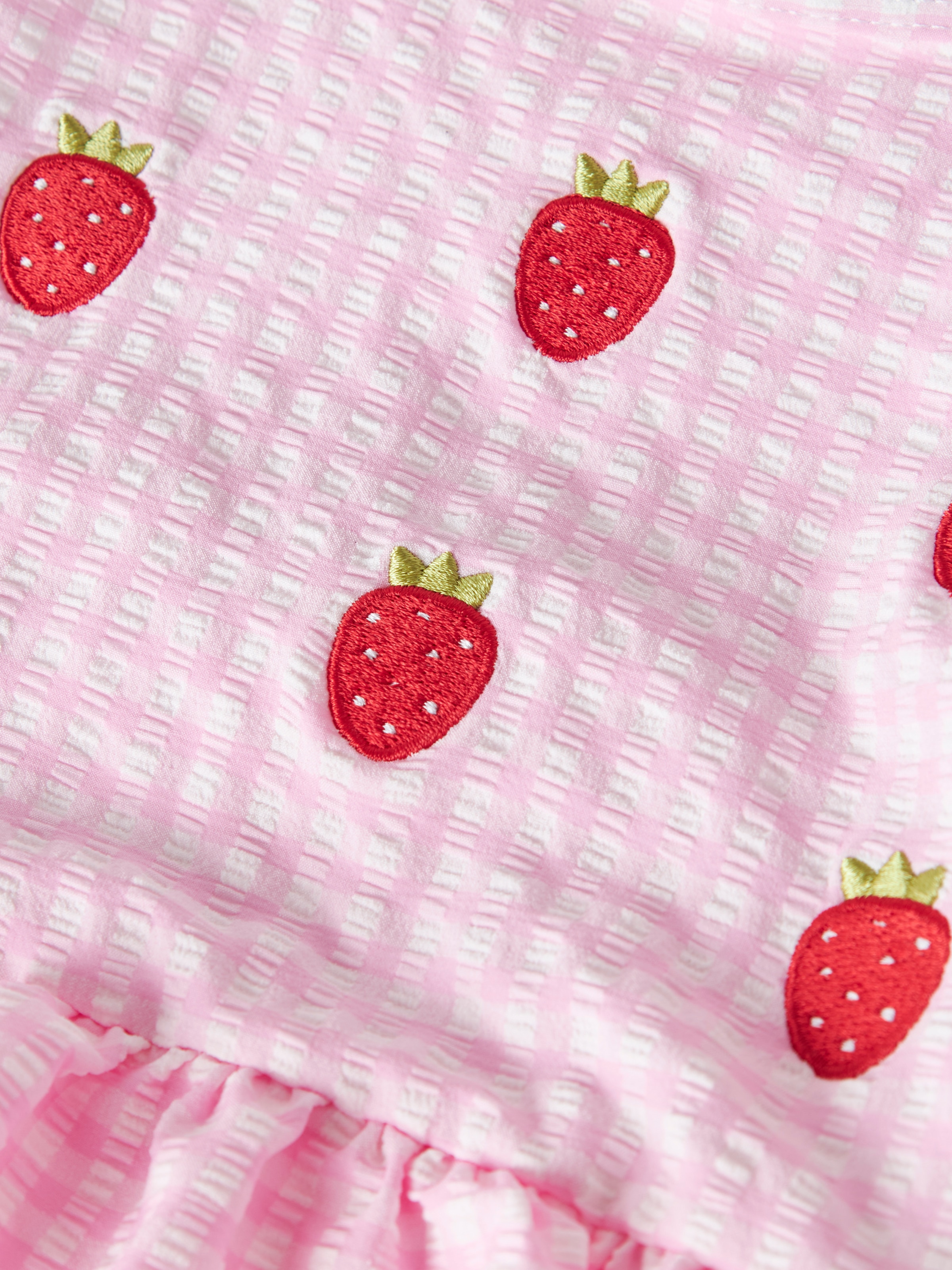 Name It Badeanzug »NMFZAMMER SWIMSUIT« mit Stickerei und Rüschen