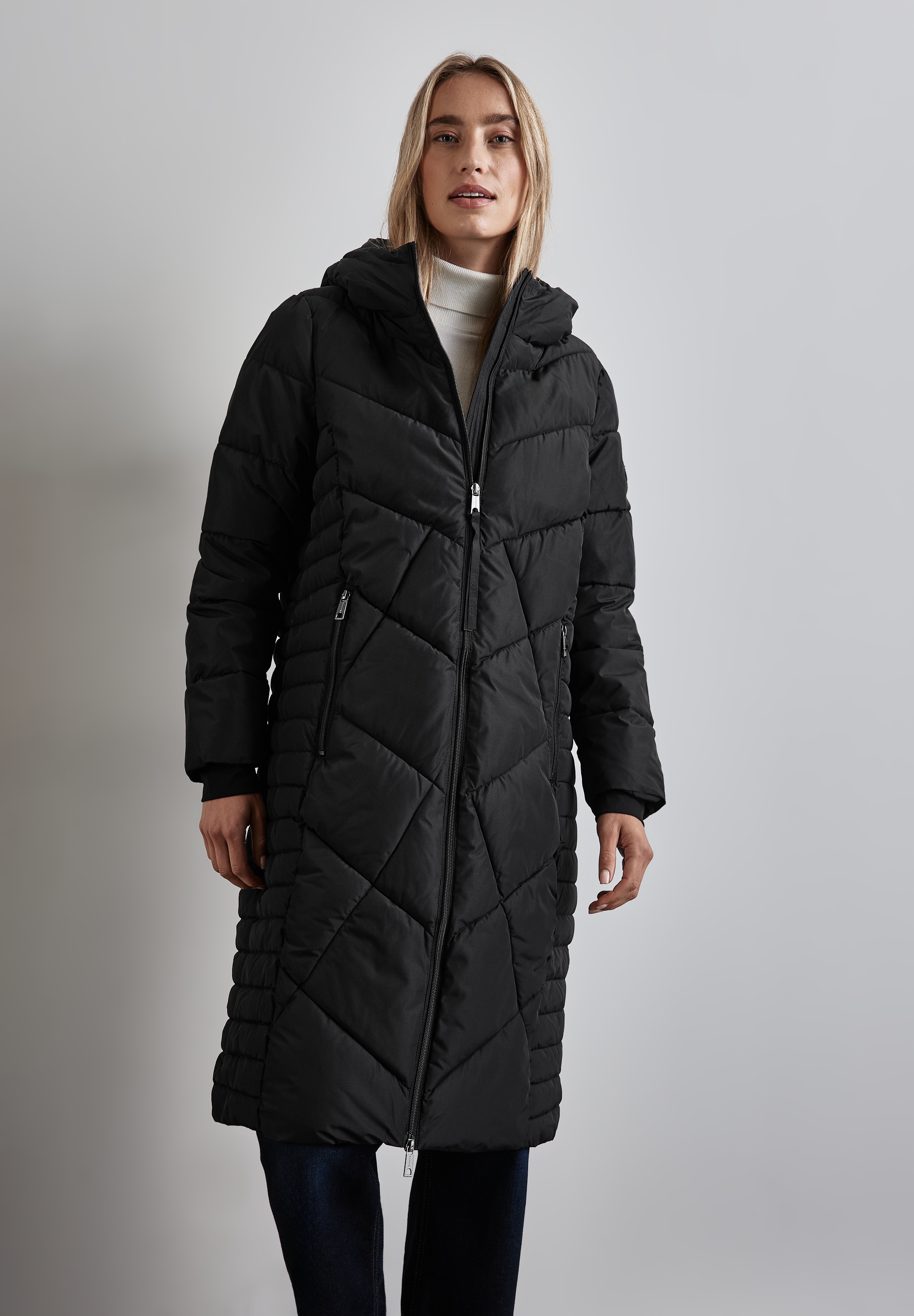 STREET ONE Steppjacke su Kapuze su Kapuze