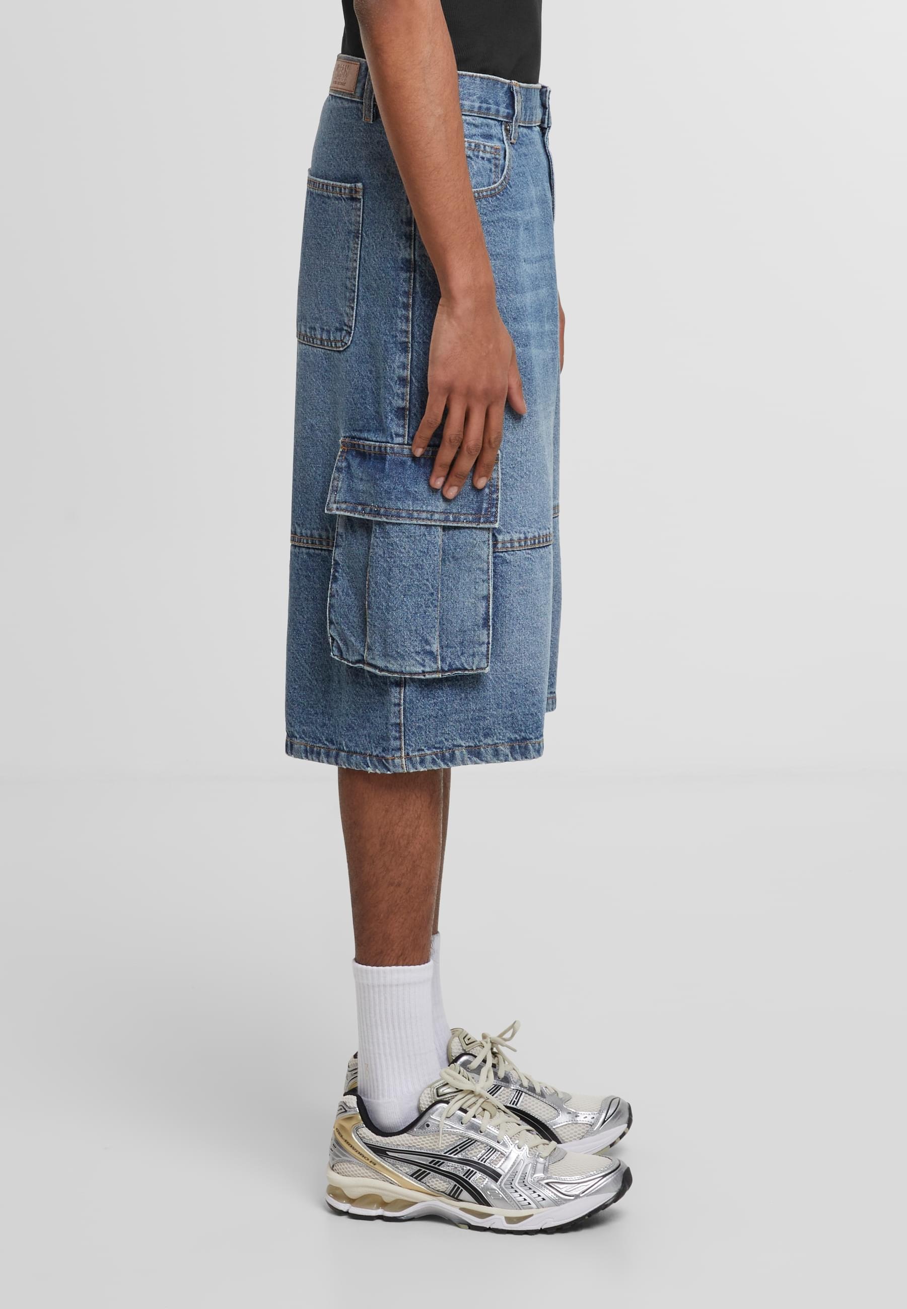 URBAN CLASSICS Shorts »Urban Classics Relaxed Denim Cargo Shorts«, (1 tlg.)