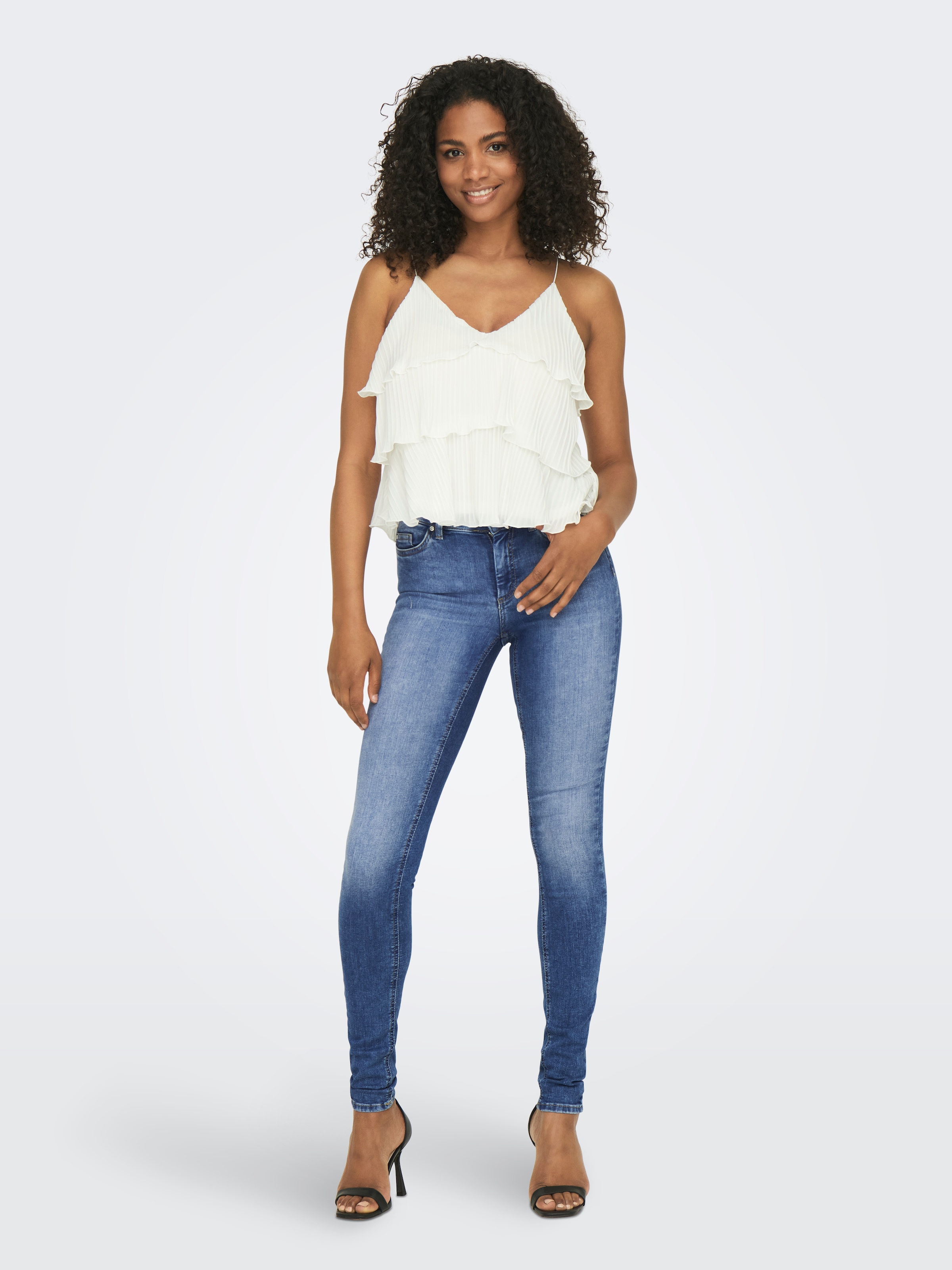 ONLY Skinny-fit-Jeans »ONLBLUSH – Skinny Fit Jeans mit extra engem Schnitt« Abriebeffekte, modisch, skinny fit, Eingrifftaschen, unifarben