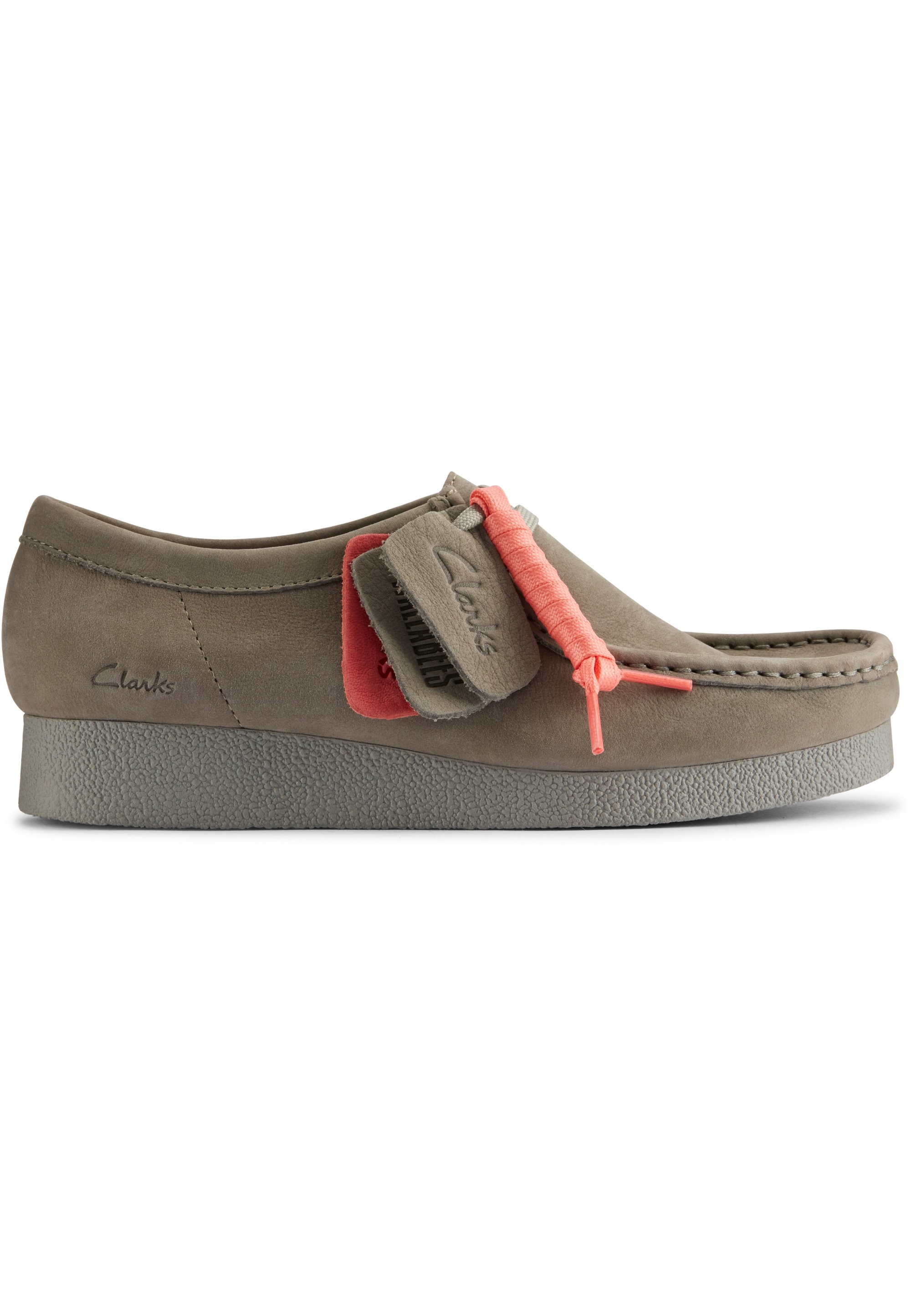 Clarks Schnürschuh »Wallabee«, aus zeitlosem Wildleder mit modernen Akzenten