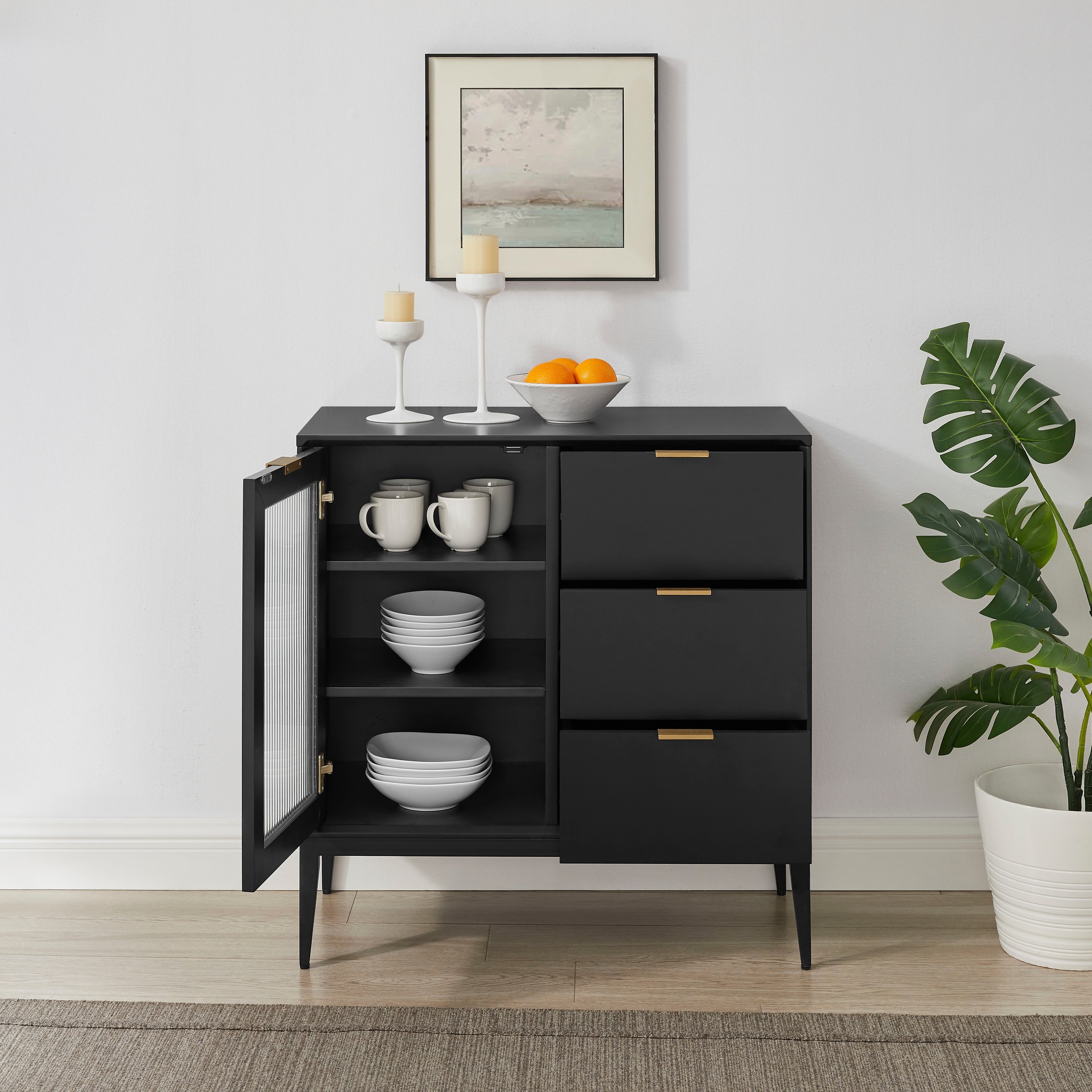 Leonique Sideboard »Lavisha« FSC-zertifiziertes Holz kombiniert Melamin, verchromten Metallgriffen