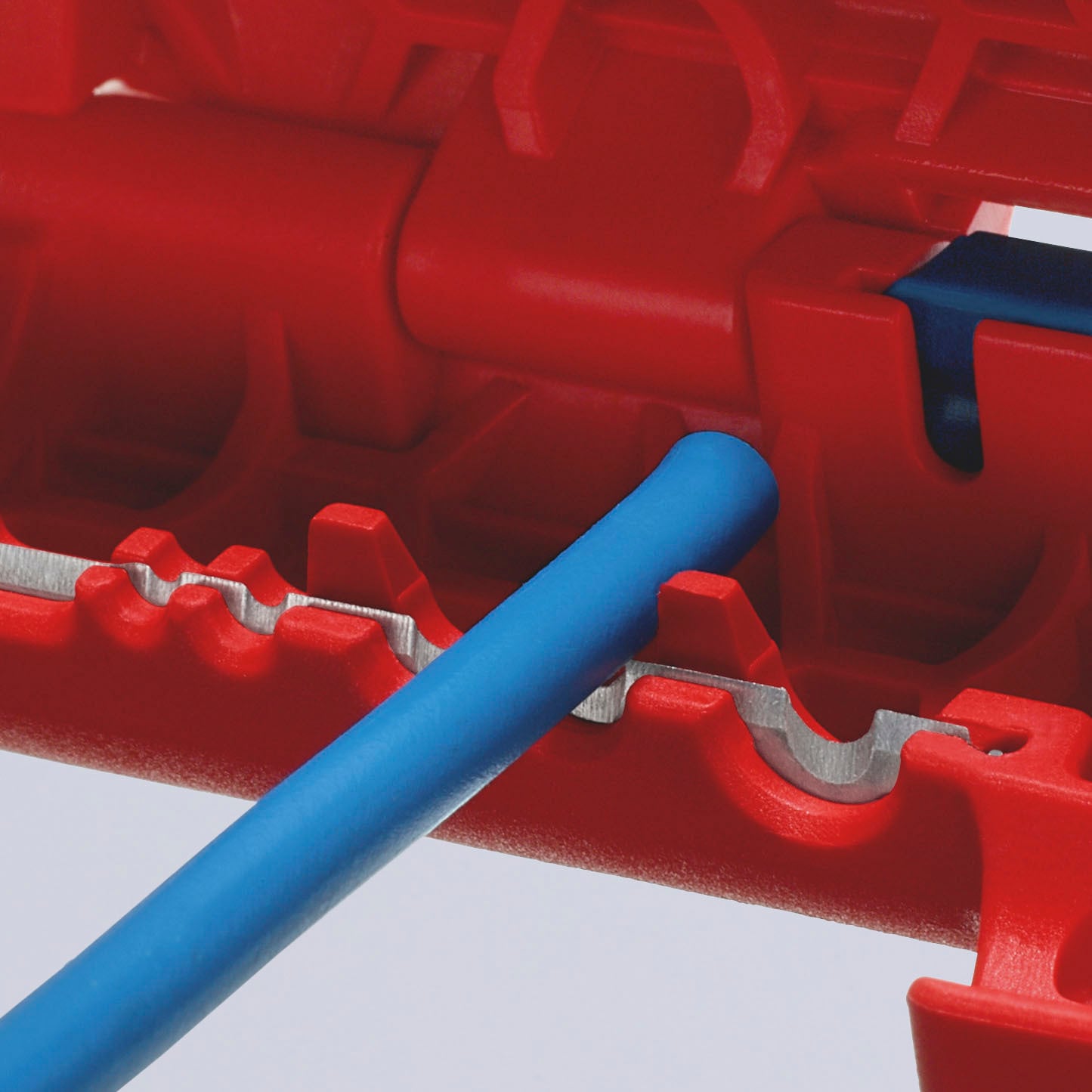 Knipex Abmantelungszange »16 95 01 SB ErgoStrip® Universal«, (1 tlg.), 135 mm