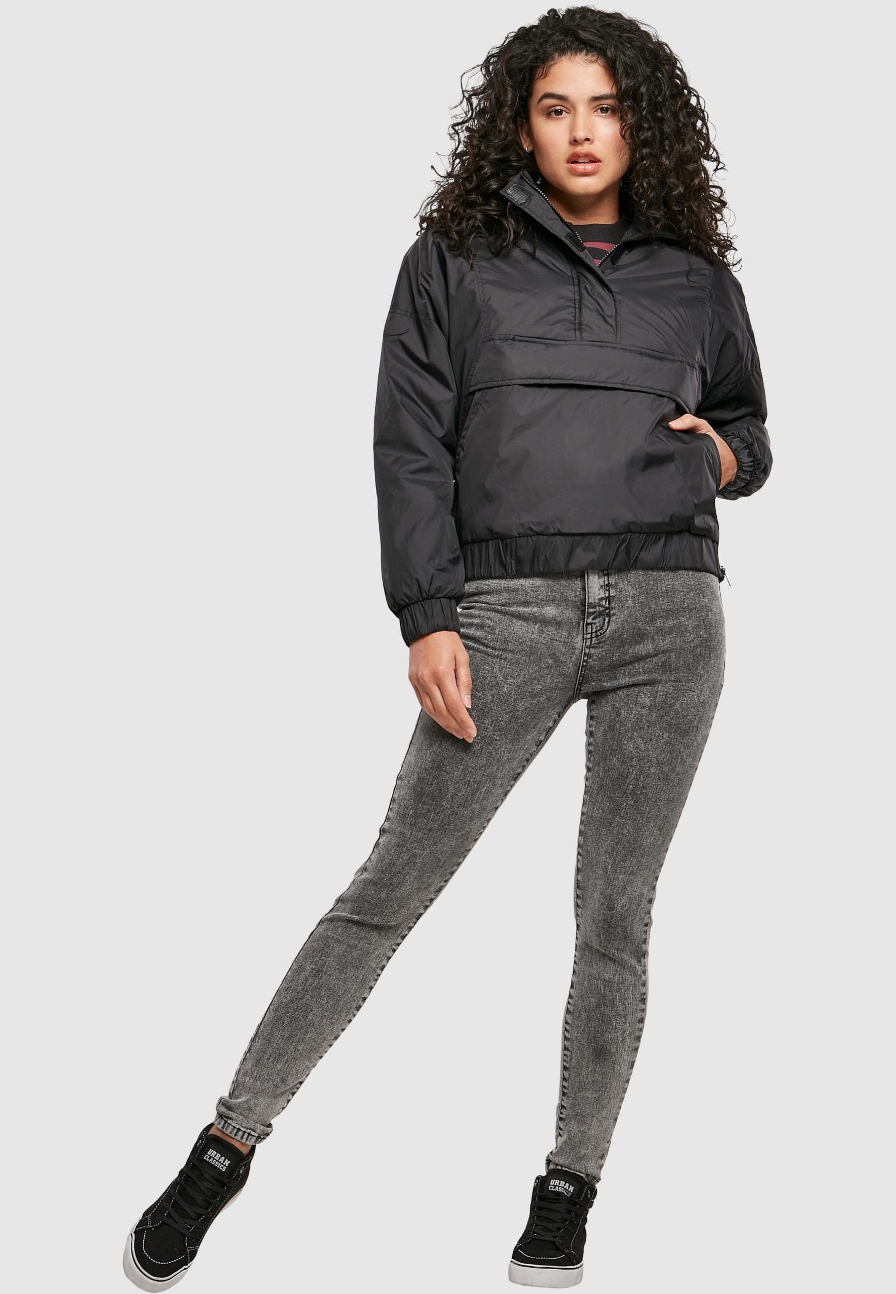 URBAN CLASSICS Allwetterjacke »Urban Classics Damen Ladies Panel Padded Pull Over Jacket«, (1 St.), mit Kapuze