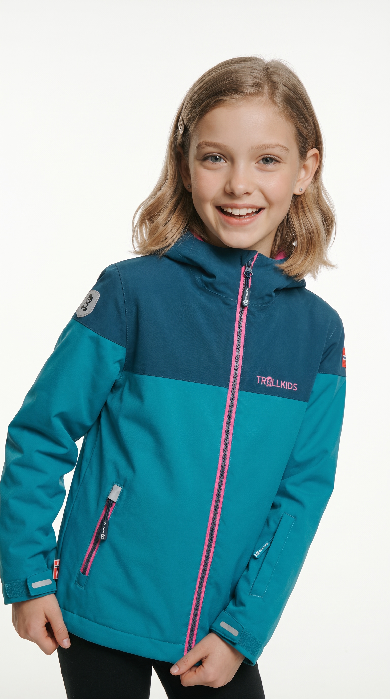TROLLKIDS Winterjacke »GIRLS HALLINGDAL JACKET« mit Kapuze sportlich, aus Polyester, atmungsaktiv, wasserdicht, winddicht