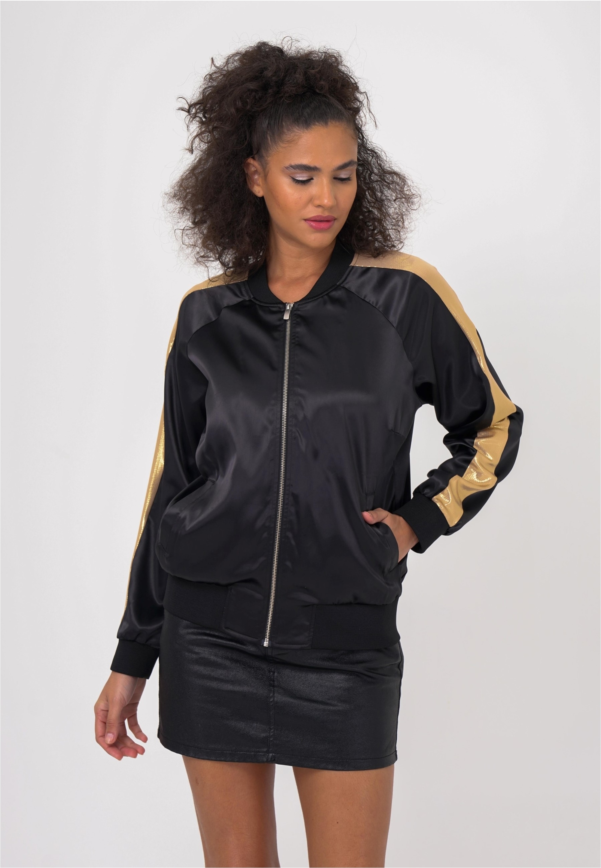 freshlions Bomberjacke »Aurelia«, im sportlichen Design