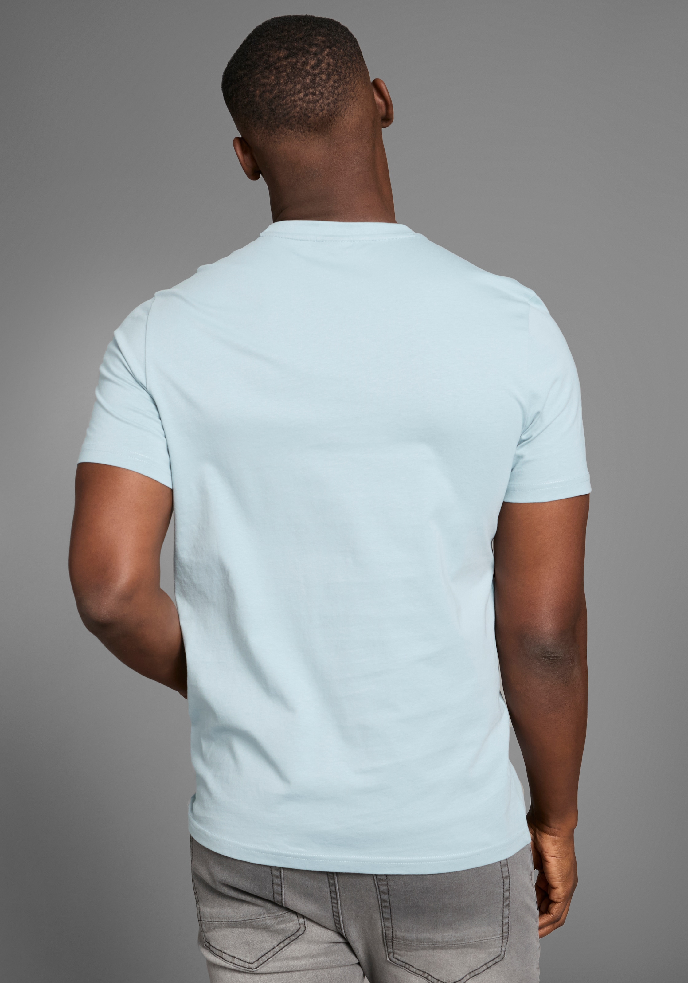 Bruno Banani T-Shirt, T-Shirt in schmaler Passform