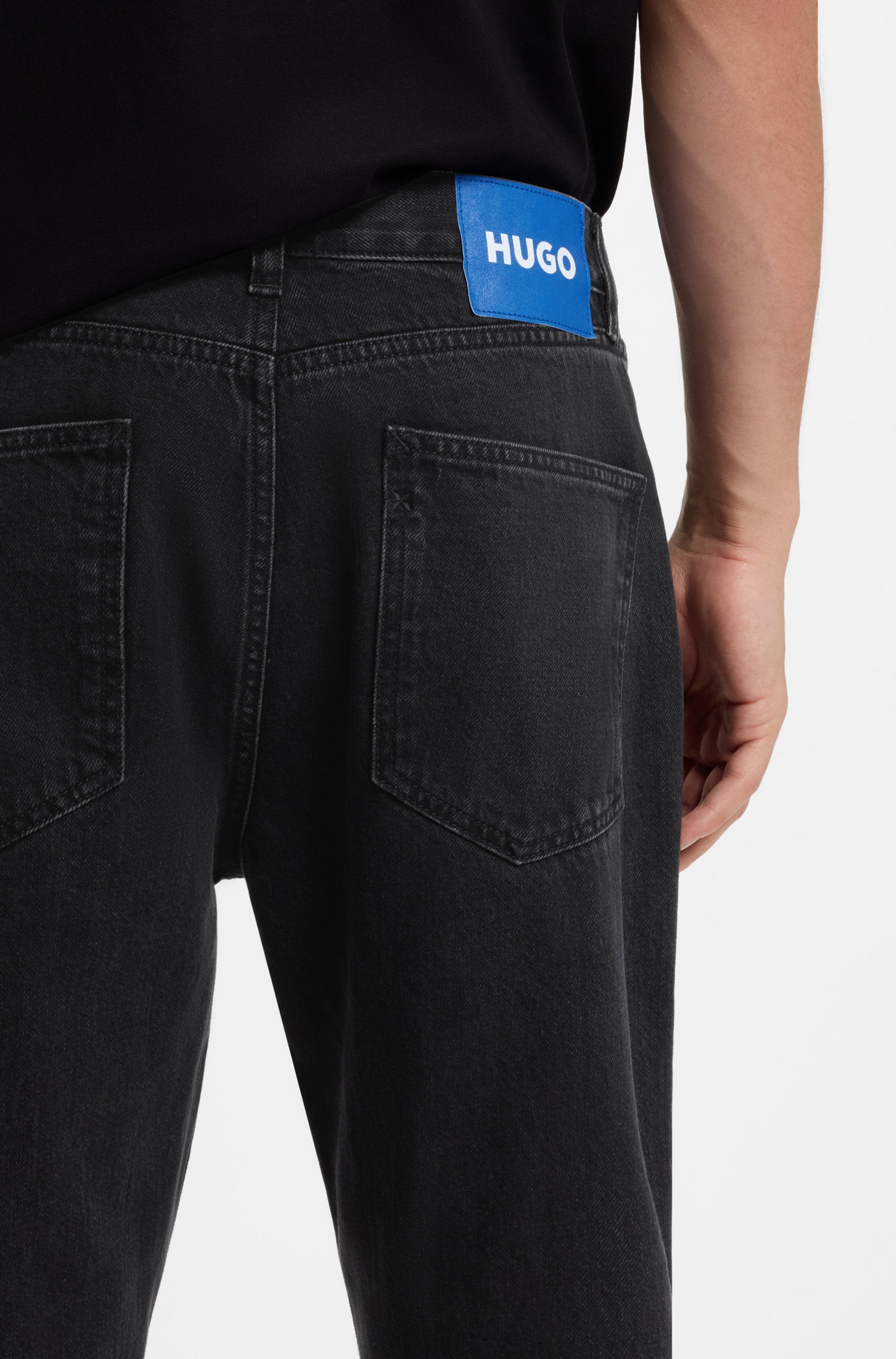HUGO Regular-fit-Jeans »Jonah« aus reiner Baumwolle, Rinsed Washed, mittlere Bundhöhe