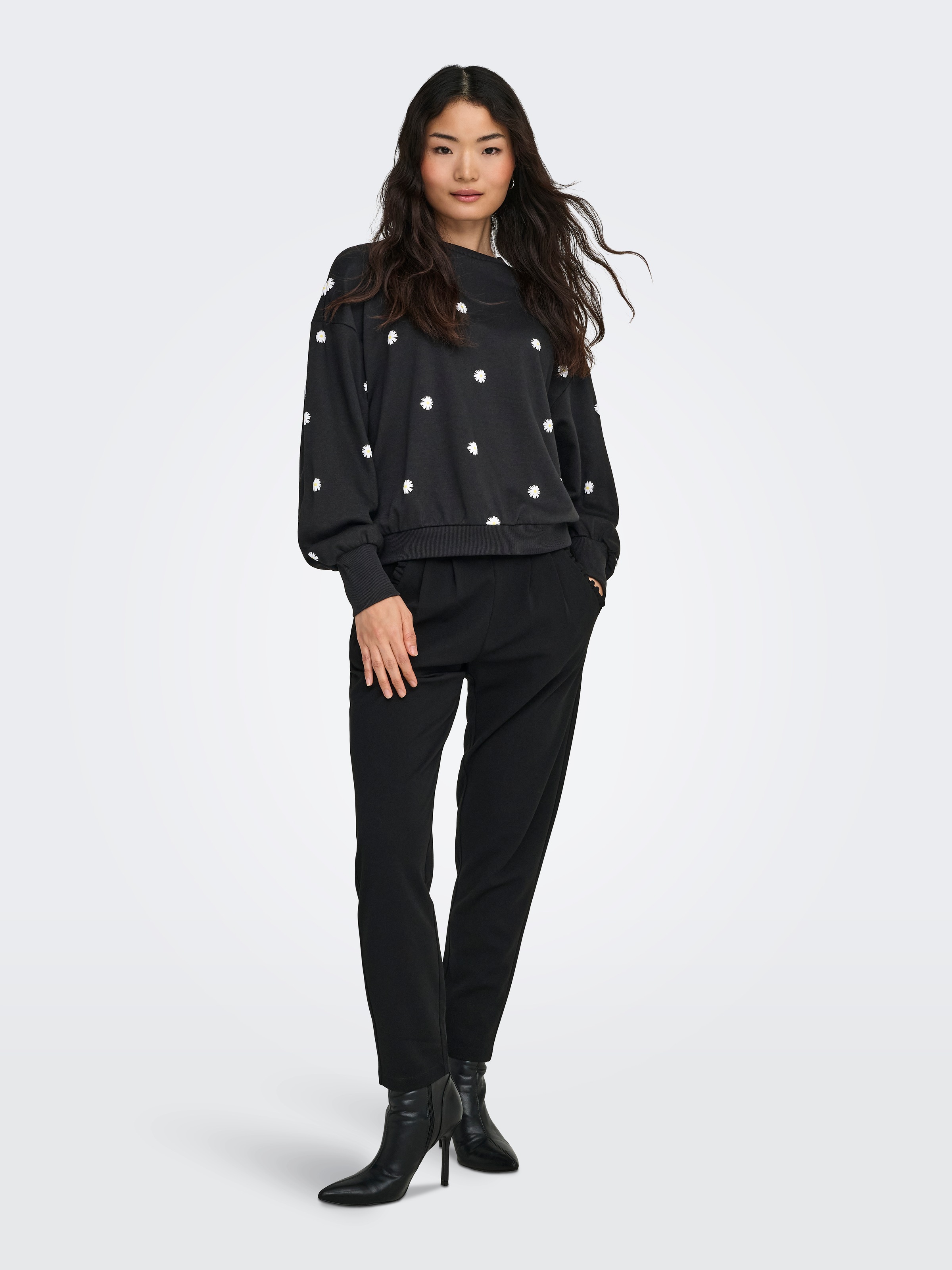 ONLY Onbrooke Long Sleeve Crewneck Sweatshirt Black Daisy Print M 3