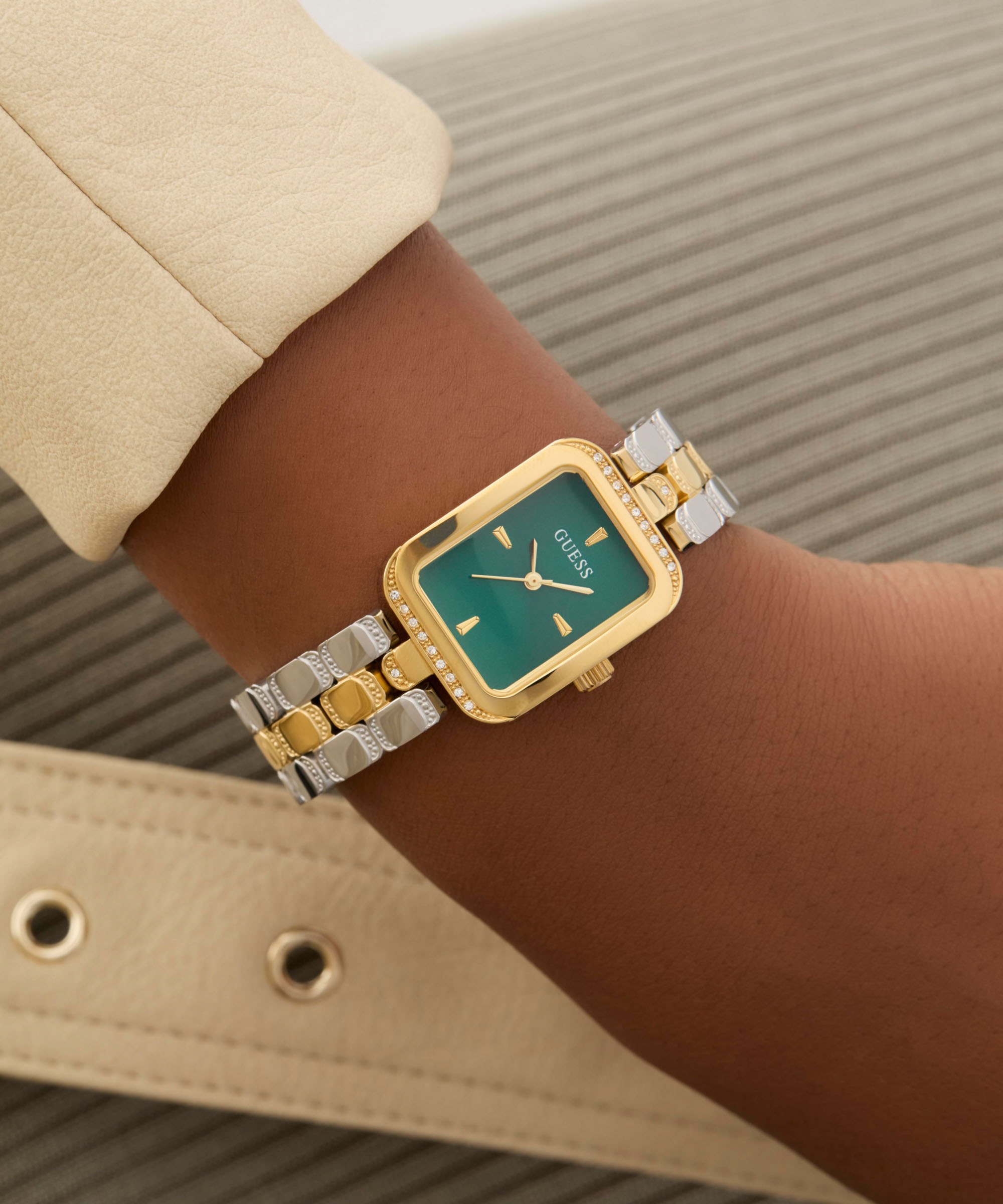 Guess Quarzuhr »ISLA«, Armbanduhr, Damenuhr, Edelstahlarmband, analog, Kristallsteine