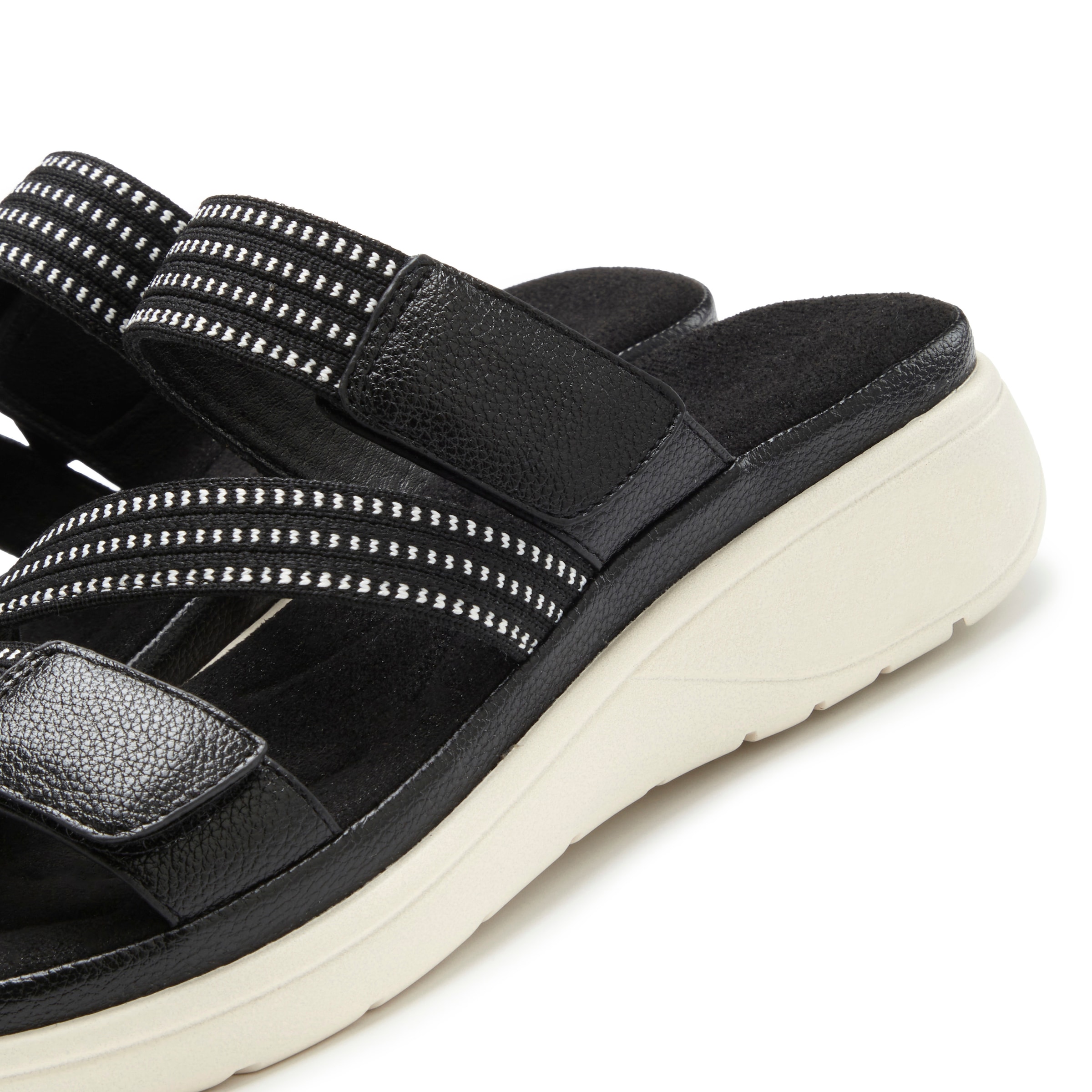 Vivance Pantolette »Sandale, offener Schuh, Sandalette, Sommerschuh,«  NEU mit dezentem Keilabsatz und Klettverschlüssen