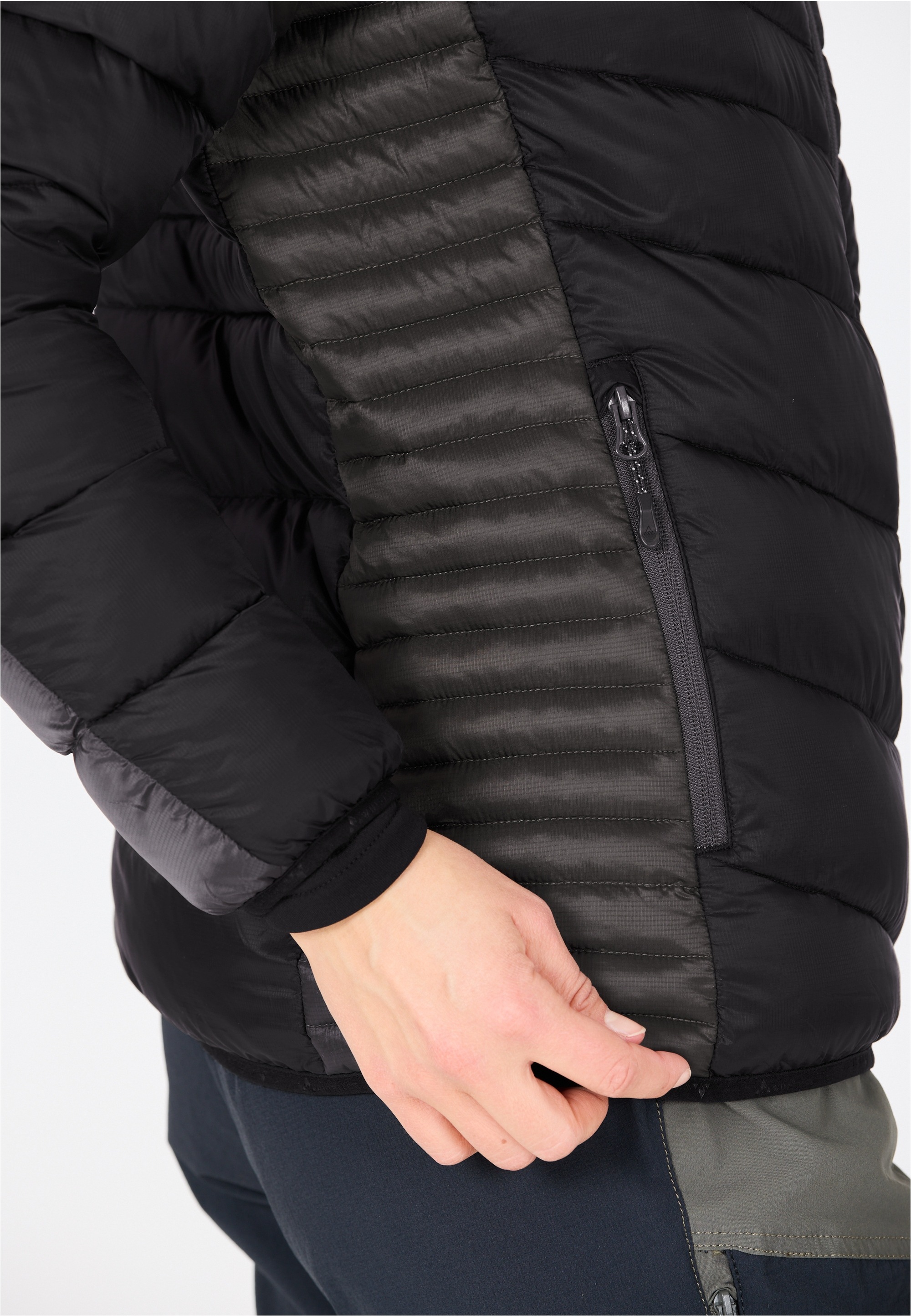 WHISTLER Outdoorjacke »Trival«, im leichtgewichtigen und wasserabweisenden Design