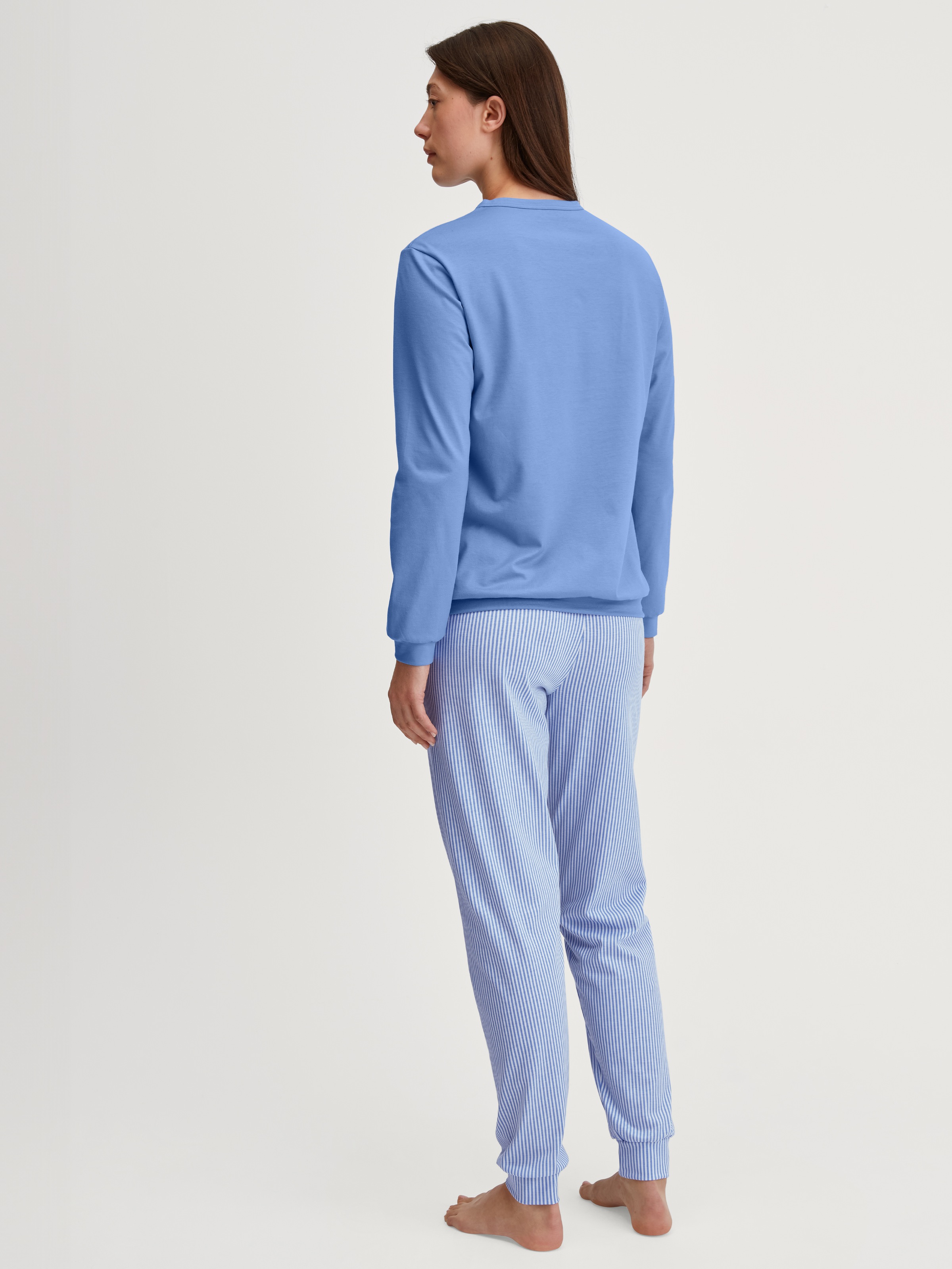 CALIDA Schlafanzug "Lovely Nights", (2 tlg.), Oberteil uni, Hose gestreift, günstig online kaufen