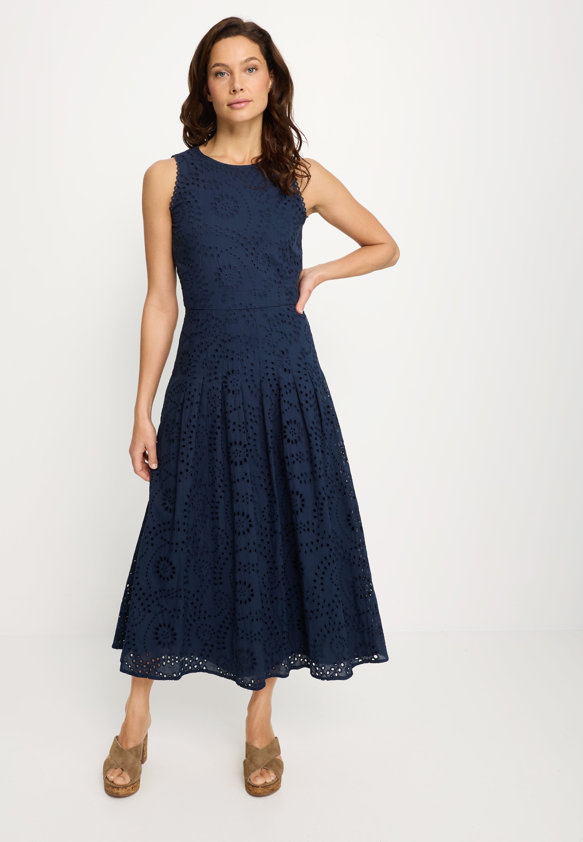 Buffalo Spitzenkleid in Maxilänge, Eyelet, modische Lochstickerei, elegant günstig online kaufen