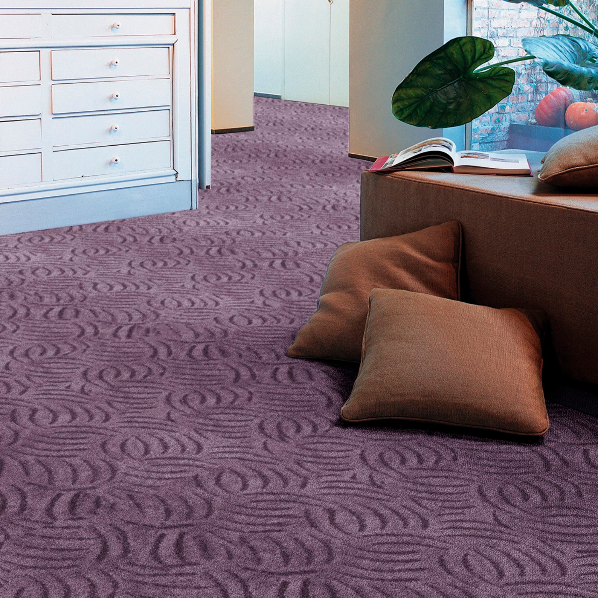 Teppichboden ANDIAMO "Amberg, Strukturschlinge, Gesamthöhe 9 mm, Made in Belgium", lila (aubergine), B:500cm L:350cm, Kunstfaser, Teppiche, Breite 200, 300, 400 oder 500 cm, Hoch-Tief Effekt, strapazierfähig