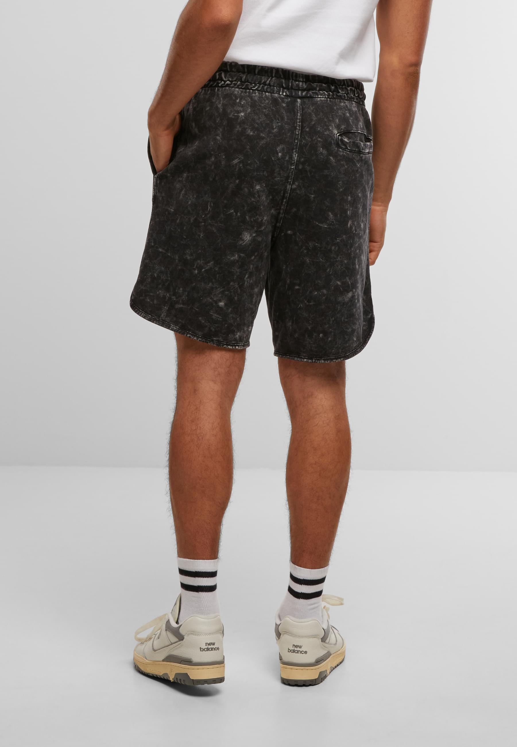 URBAN CLASSICS Sweatshorts »Urban Classics Washed Piped Shorts«, (1 tlg.)