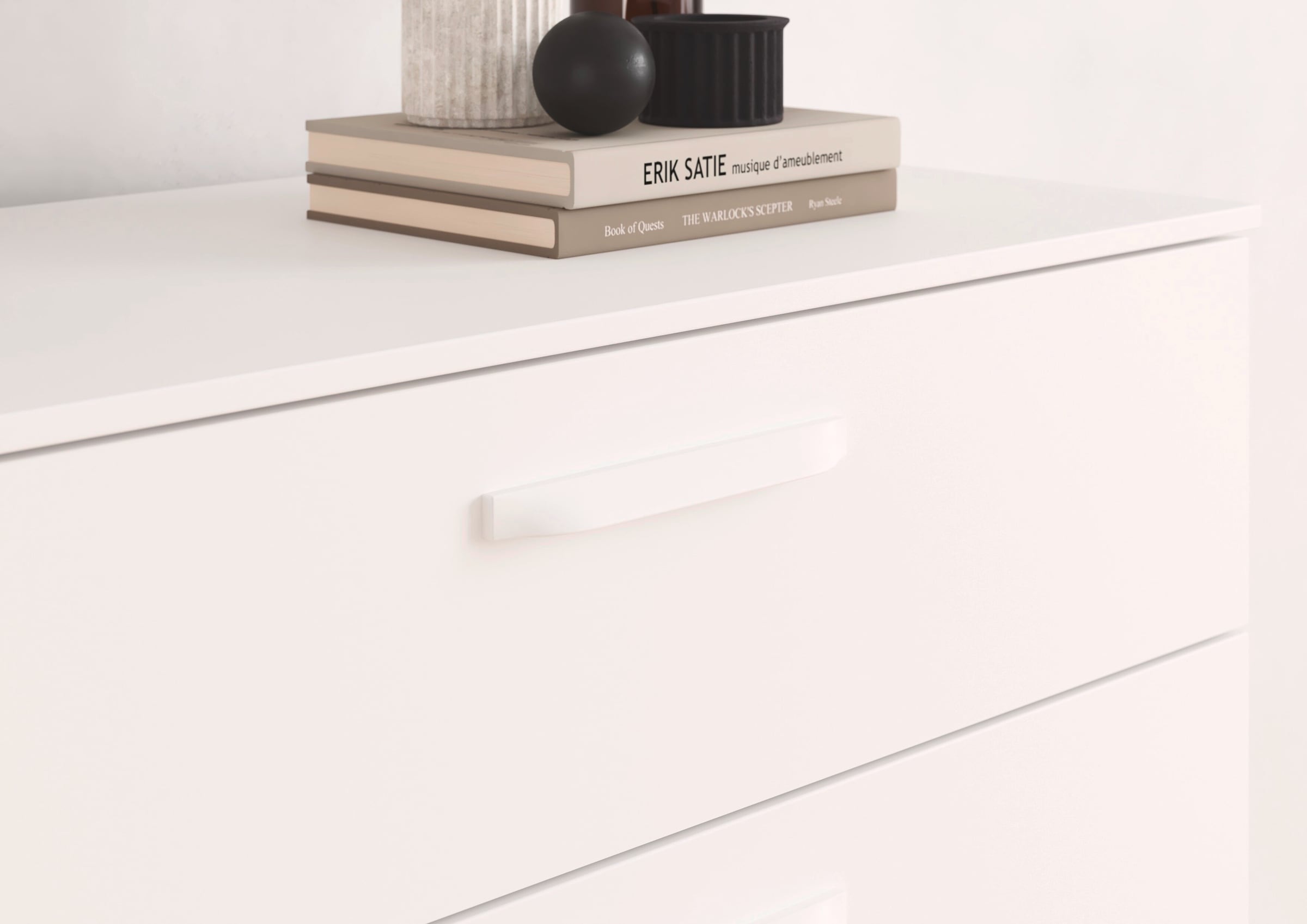 rauch Schubkastenkommode »Sideboard Schubladenkommode OTELI mit Dekor- und Hochglanzfront« Breite 80 cm inkl. Soft-Close-Funktion,  mit 3 geräumigen Schubladen für viel Stauraum MADE IN GERMANY