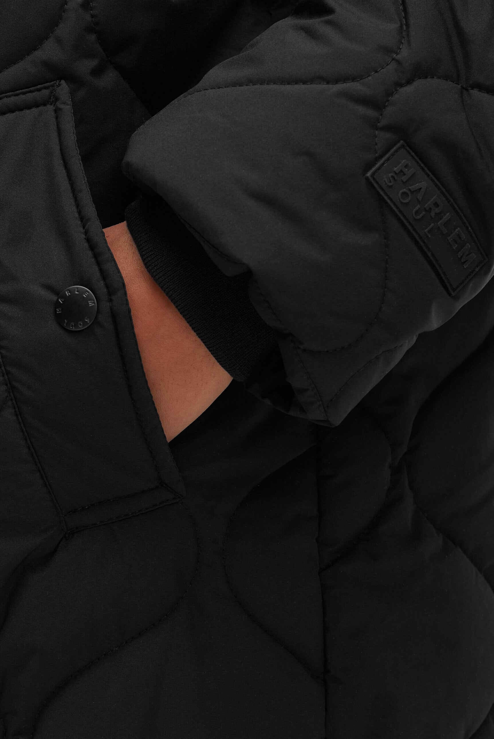 Harlem Soul Steppjacke mit Kapuze mit seitlichen Reißverschlüssen am Saum