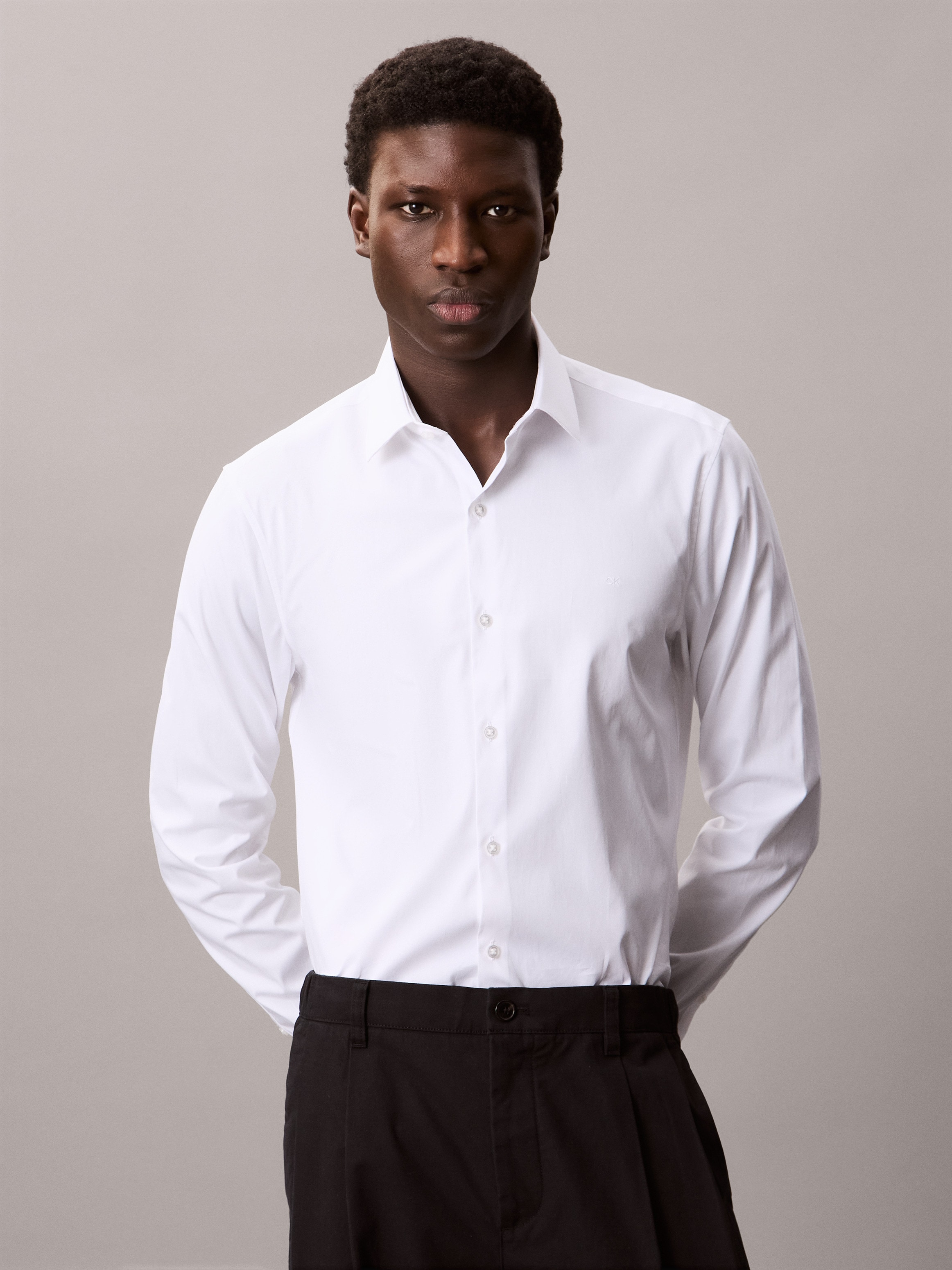 Calvin Klein Businesshemd »SLIM ESNTL POPLIN NOS STR SLD«, Mit Monogramm-Stickerei
