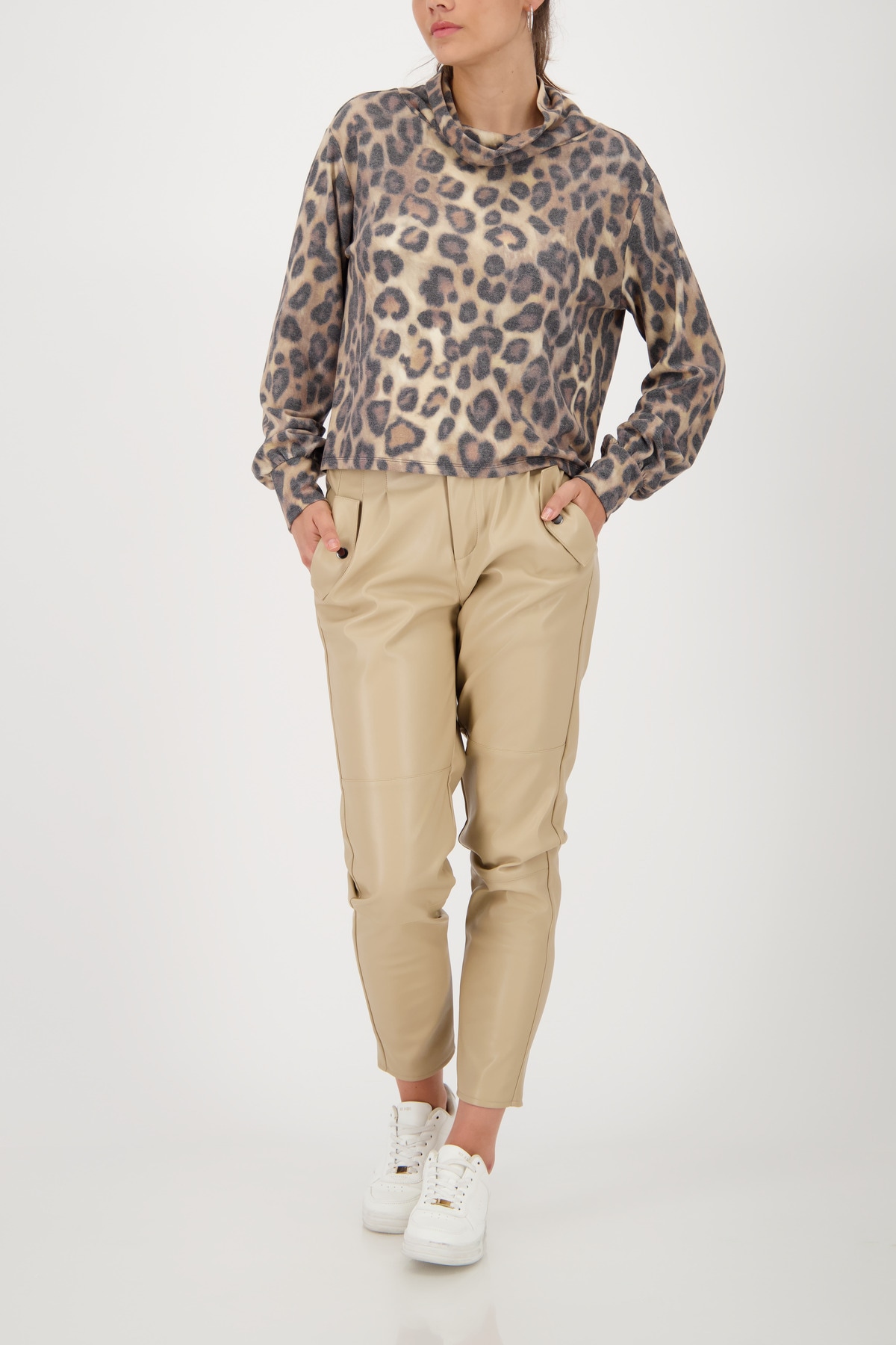 Monari Sweatshirt »Sweatshirt Leo Allover«, Regular fit mit Rundhalsausschnitt