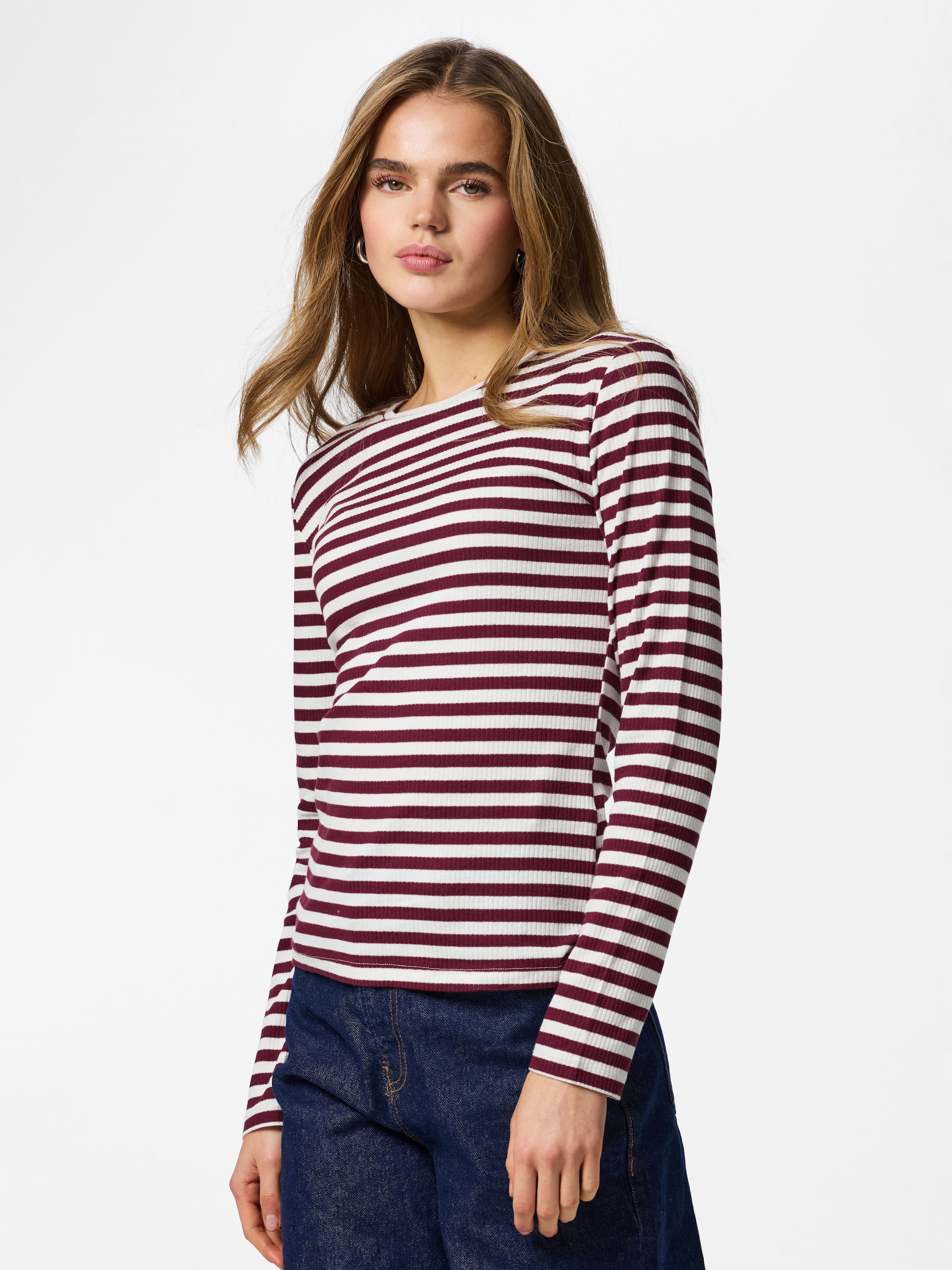 pieces Langarmshirt "PCRUKA LS TOP NOOS BC" Baumwollmischung, slim fit