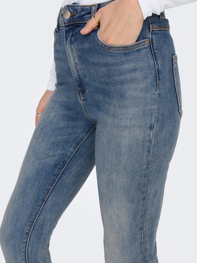 Bootcut-Jeans ONLY "ONLMILA HW FLARED DNM BJ13994 NOOS", Damen, Gr. 29, Länge 30, blau (medium blau denim), Denim/Jeans, Obermaterial: 94% Baumwolle, 4% Polyester, 2% Elasthan, Abriebeffekte, skinny fit, Jeans 3