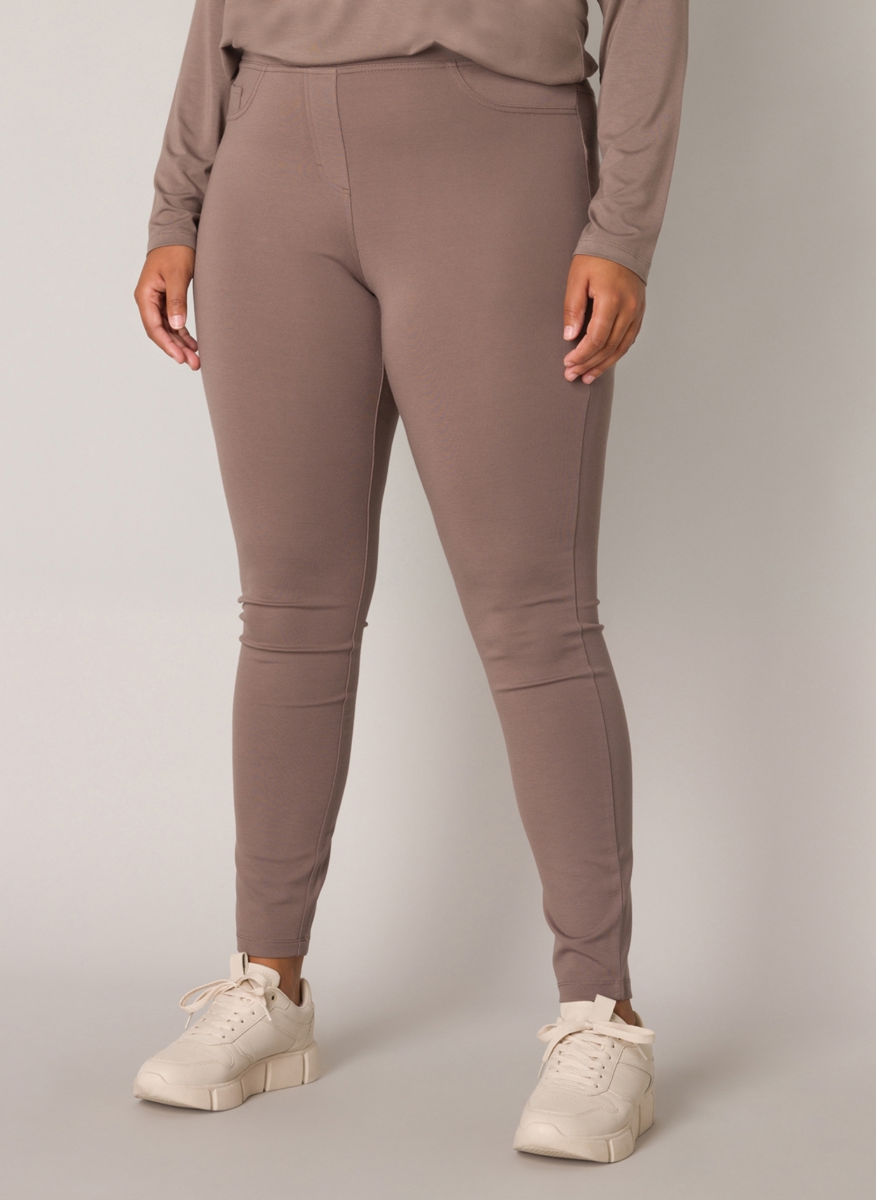 Base Level Curvy Jeggings "Arnika" mit Badge