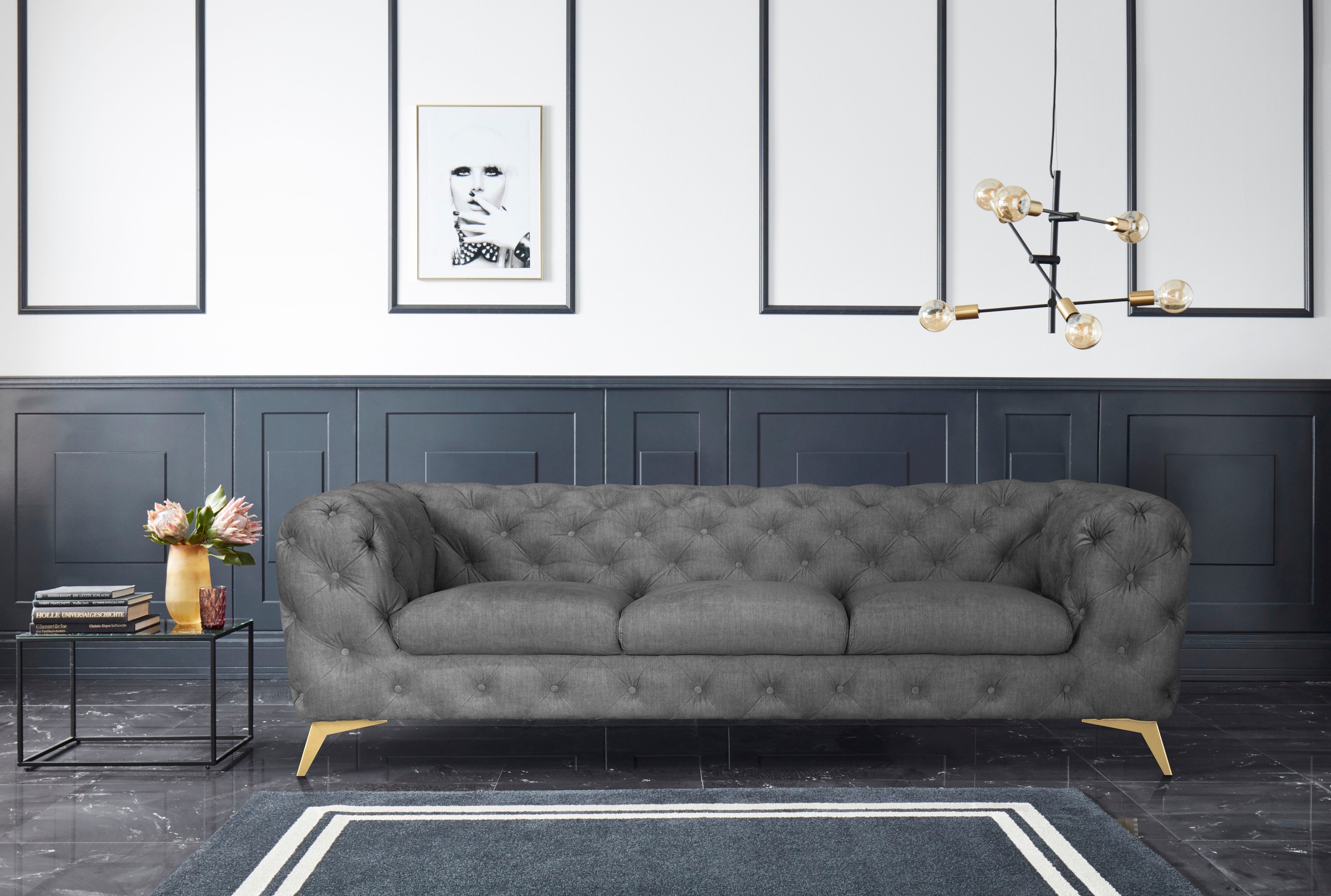 Leonique Chesterfield-Sofa »Glynis«, aufwändige Knopfheftung, moderne Chesterfield Optik, Fußfarbe wählbar