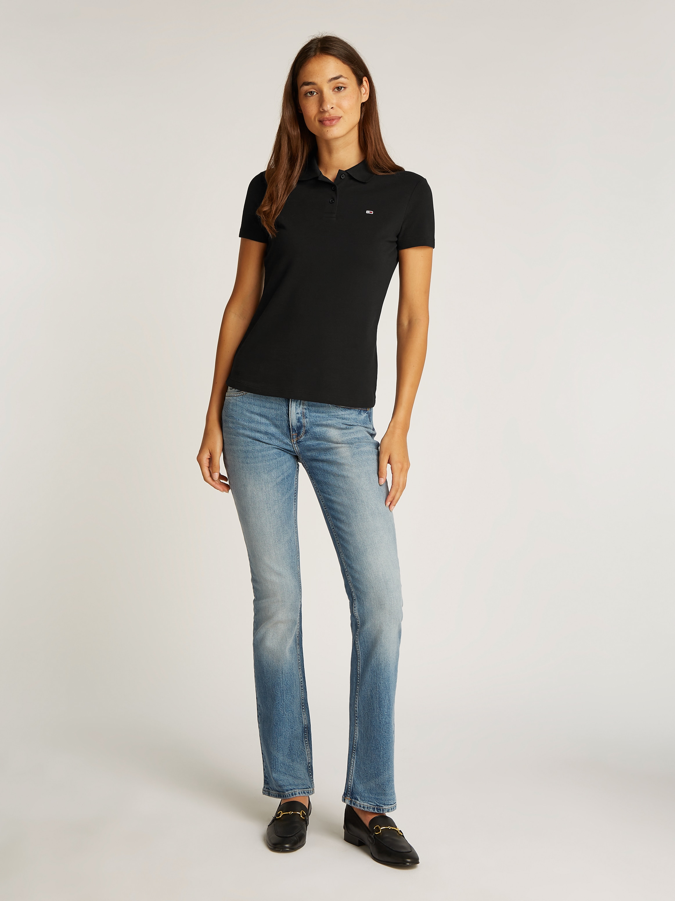 Tommy Jeans Poloshirt »TJW SLIM ESSENTIAL POLO SS«, mit Logostickerei