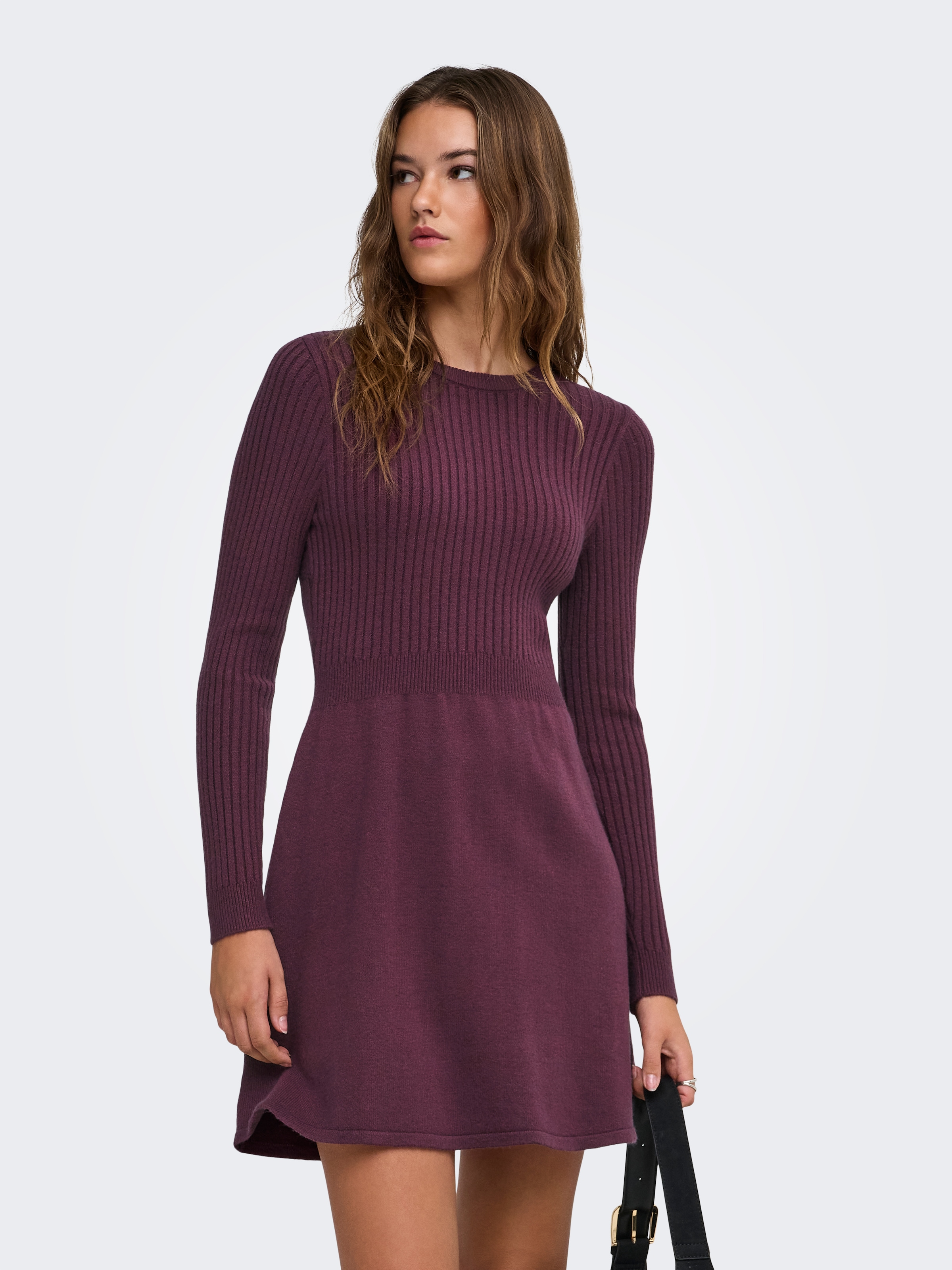 ONLY Strickkleid "ONLFIA LS FIT FLARE ONEC DRESS CS KNT" Viskosemischung, normal geschnitten