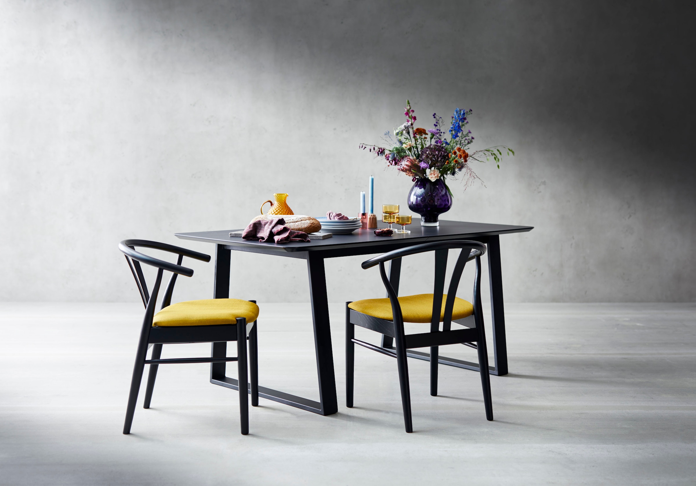 Hammel Furniture Esstisch »Meza Designtisch mit Auszugsfunktion und 2 Einlegeplatten«, abgerundete Tischplatte MDF, Trapez Metallgestell
