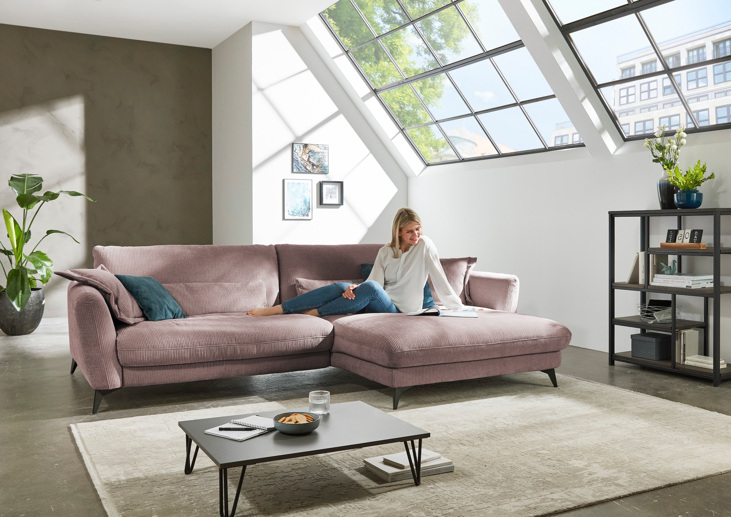 Die PlanBar Ecksofa »MP-IN23149 L-Form«, Kaltschaumpolsterung mit SoftSitz, Lose Rückenkissen