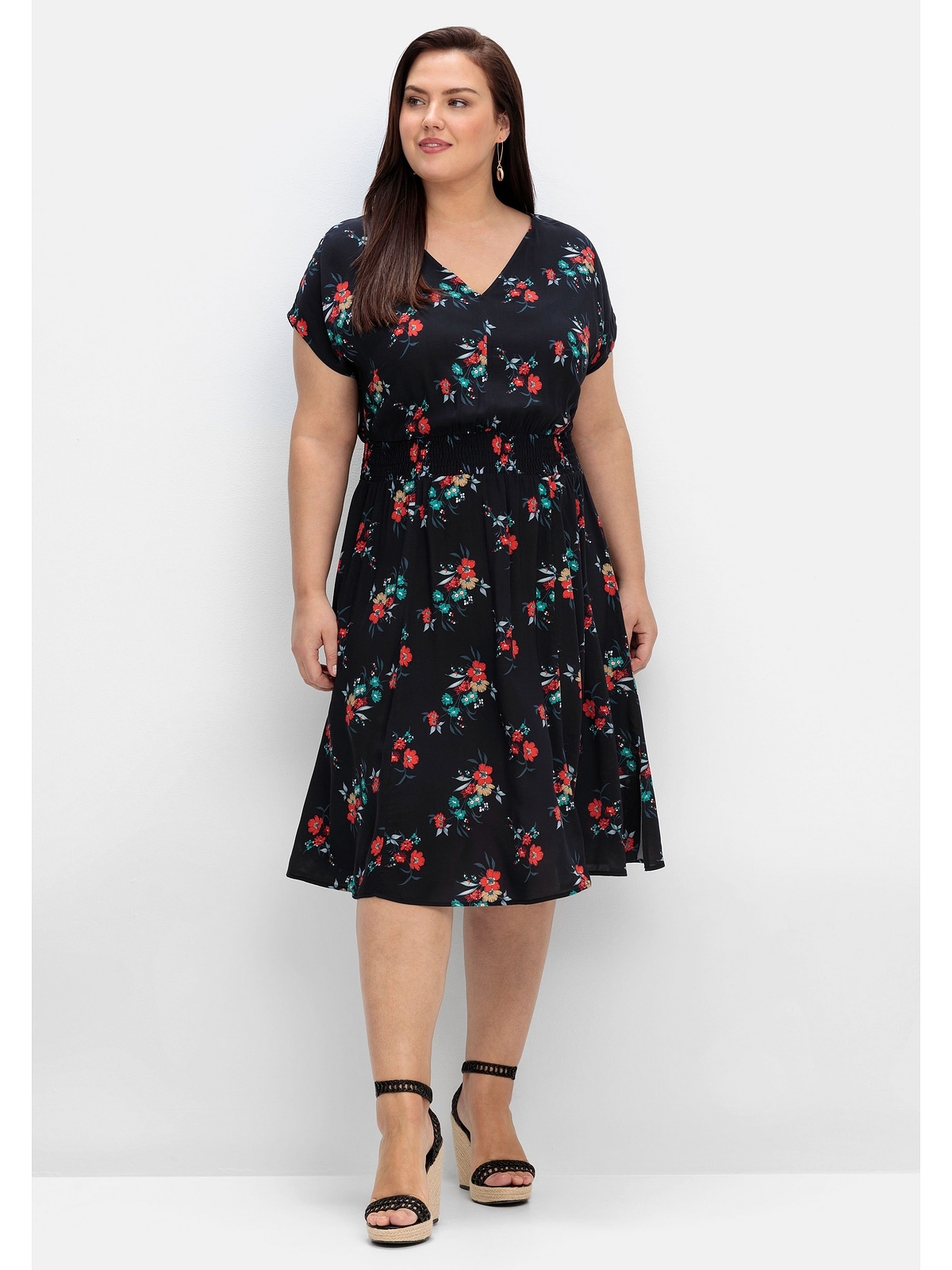 Sheego Sommerkleid »Große Größen«, mit floralem Print und weitem Rockteil