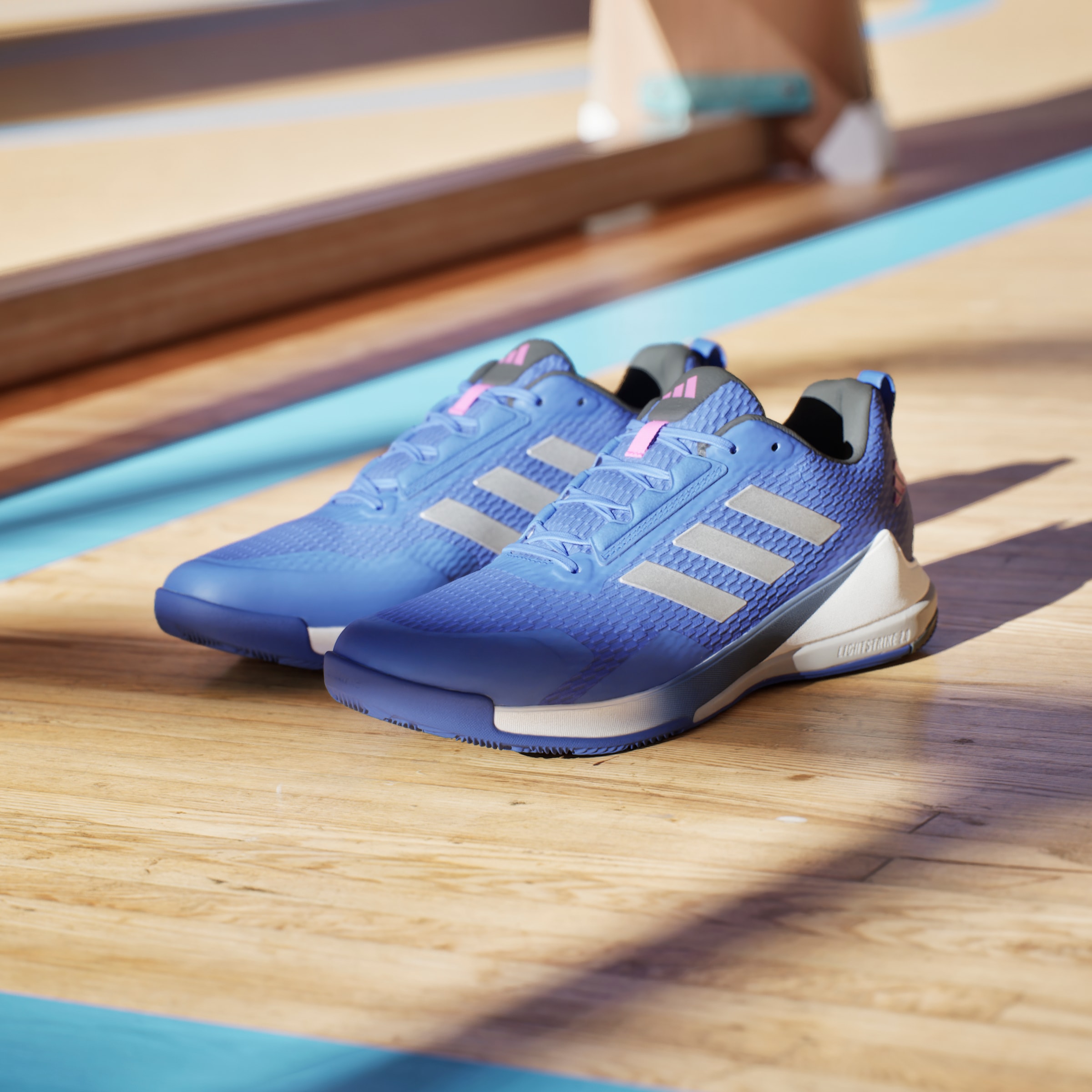 adidas Performance Hallenschuh »NOVAFLIGHT 2 INDOOR«, besonders geeignet für Volleyball
