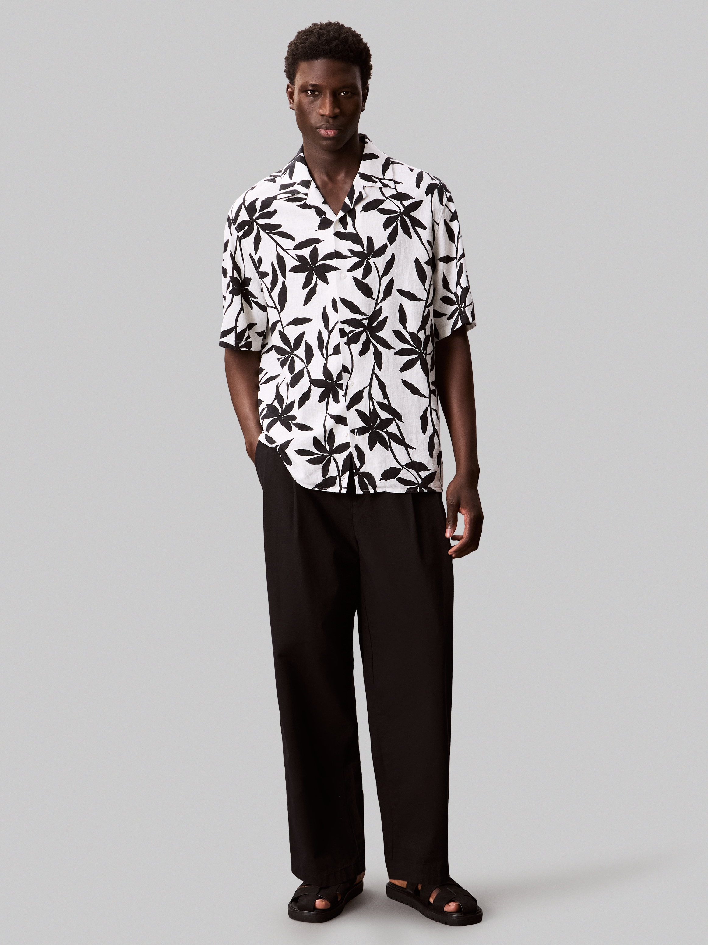 Calvin Klein Kurzarmhemd »SS CMP CLLR AP LNN R«, Mit Rundhalsausschnitt
