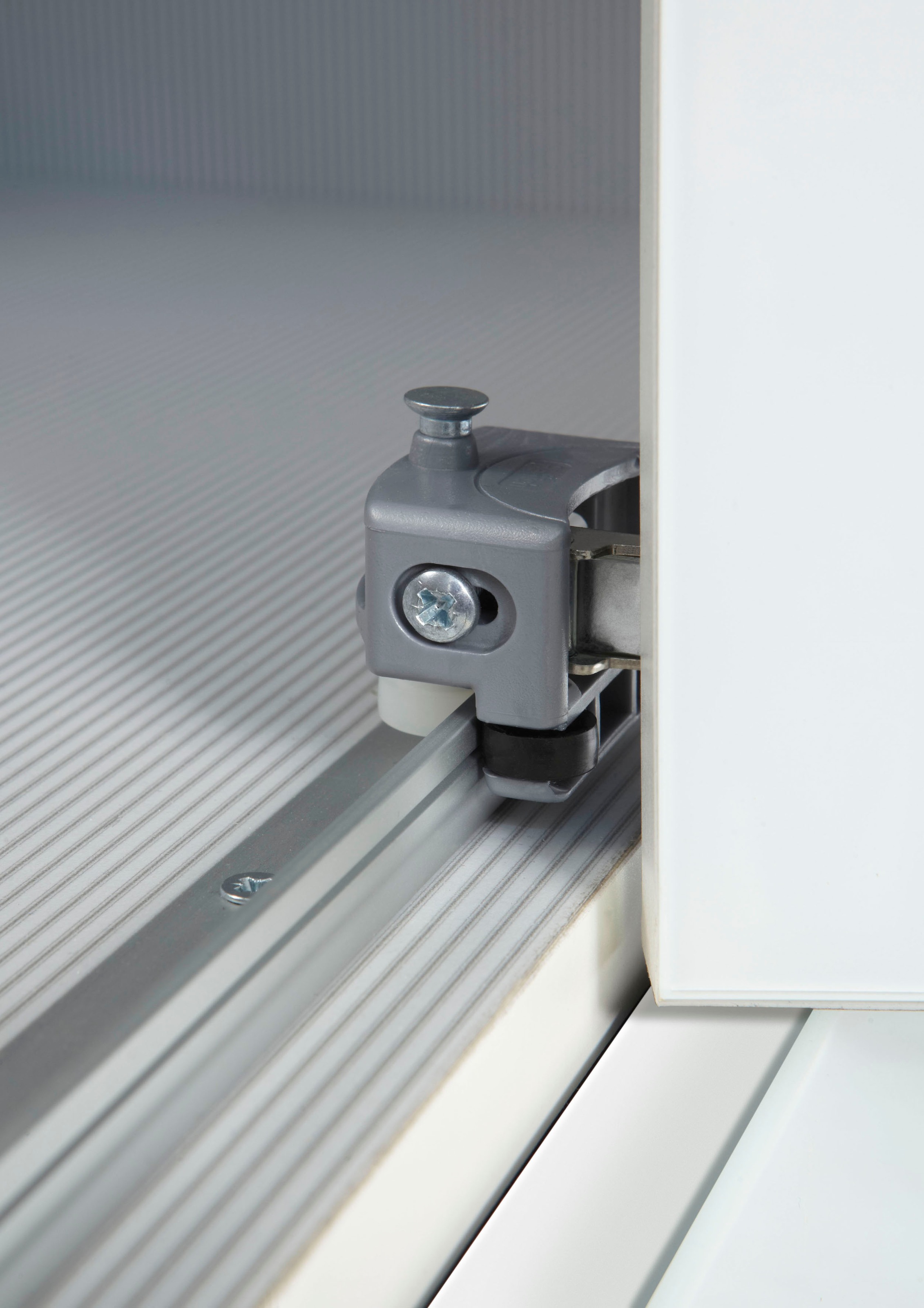 WIEMANN Falttürenschrank »Loft, hochwertige Glasfront, Metallgriffe, viel Stauraum«, (3 Breiten: 200cm/250cm/300cm, Höhe: 236cm), Qualität trifft edles Design, 8 Schubkästen, 6 Türen