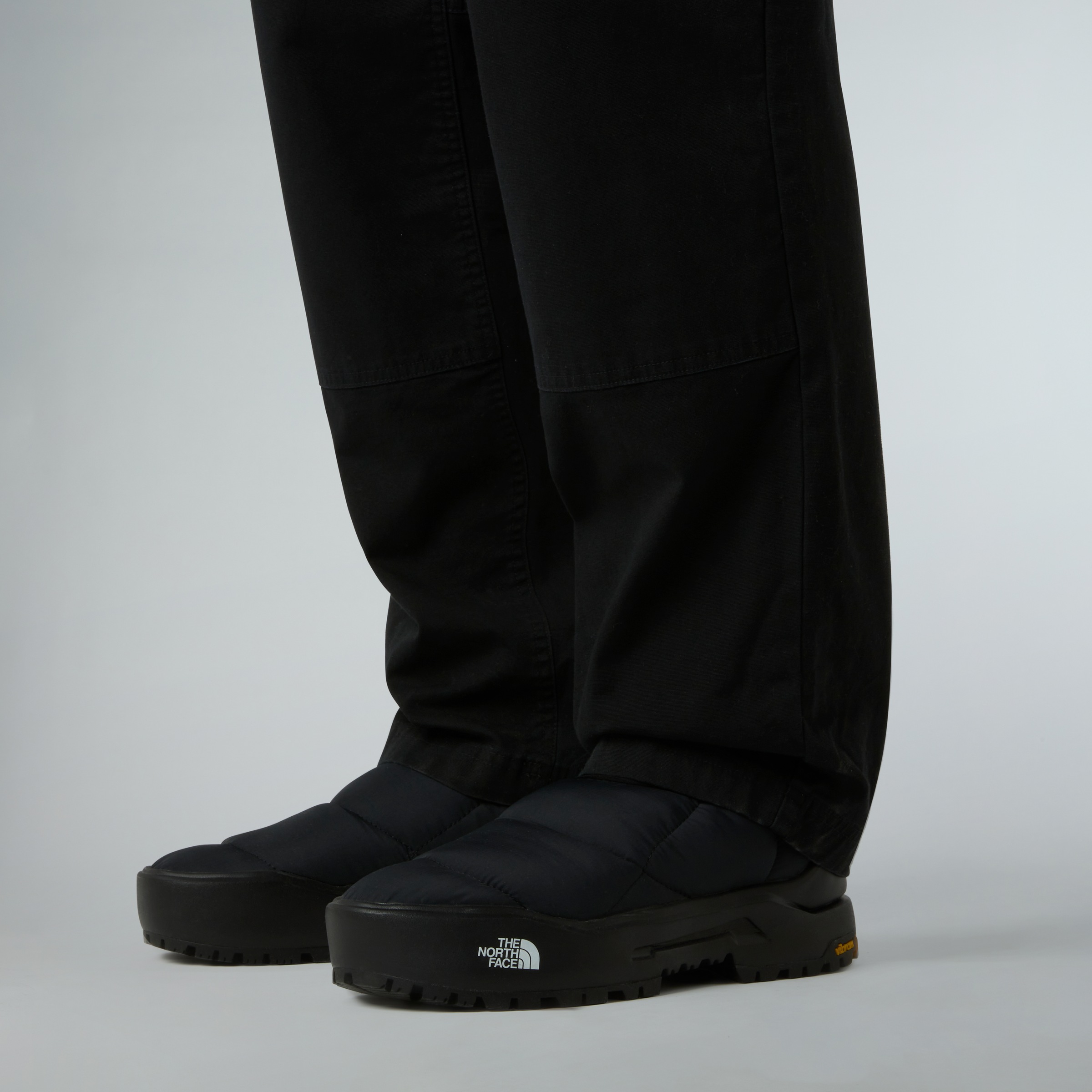 The North Face Outdoorschuh »BASE CAMP THERMOBALL MULE«  mit stabiler VIBRAM®Sohle, ohne Verschluss