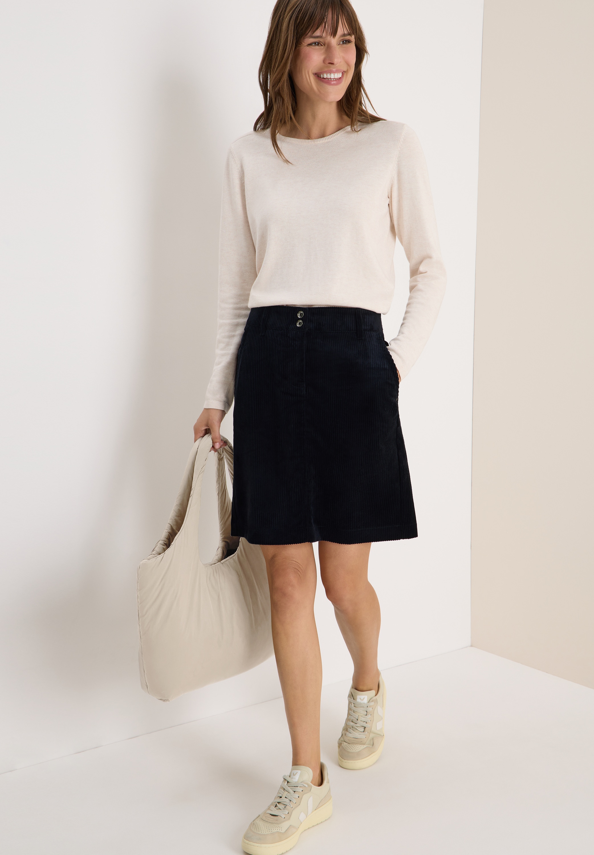 Cecil Cordrock in Cord-Optik