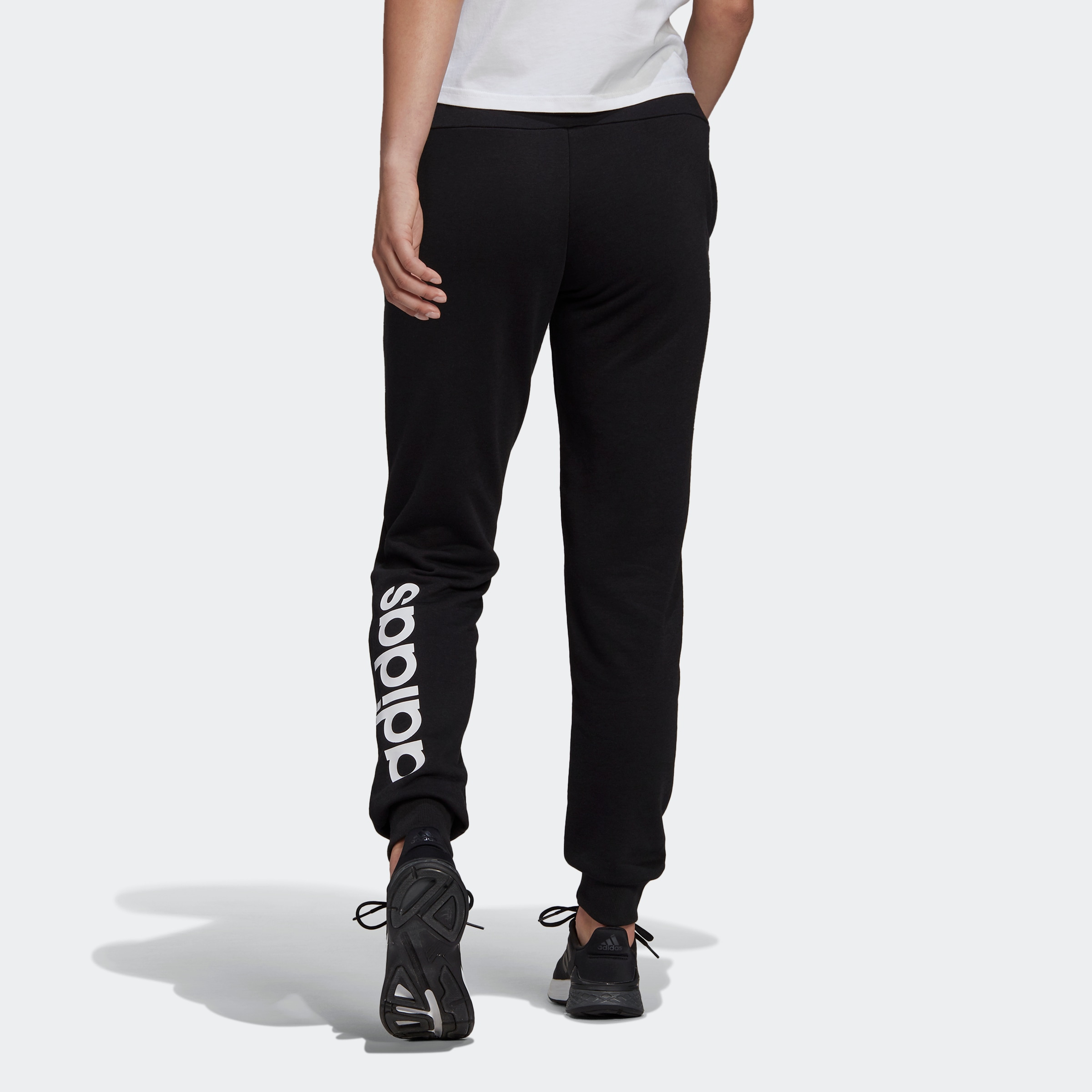 Sporthose »ESSENTIALS FRENCH TERRY LOGO HOSE«, (1 tlg.)