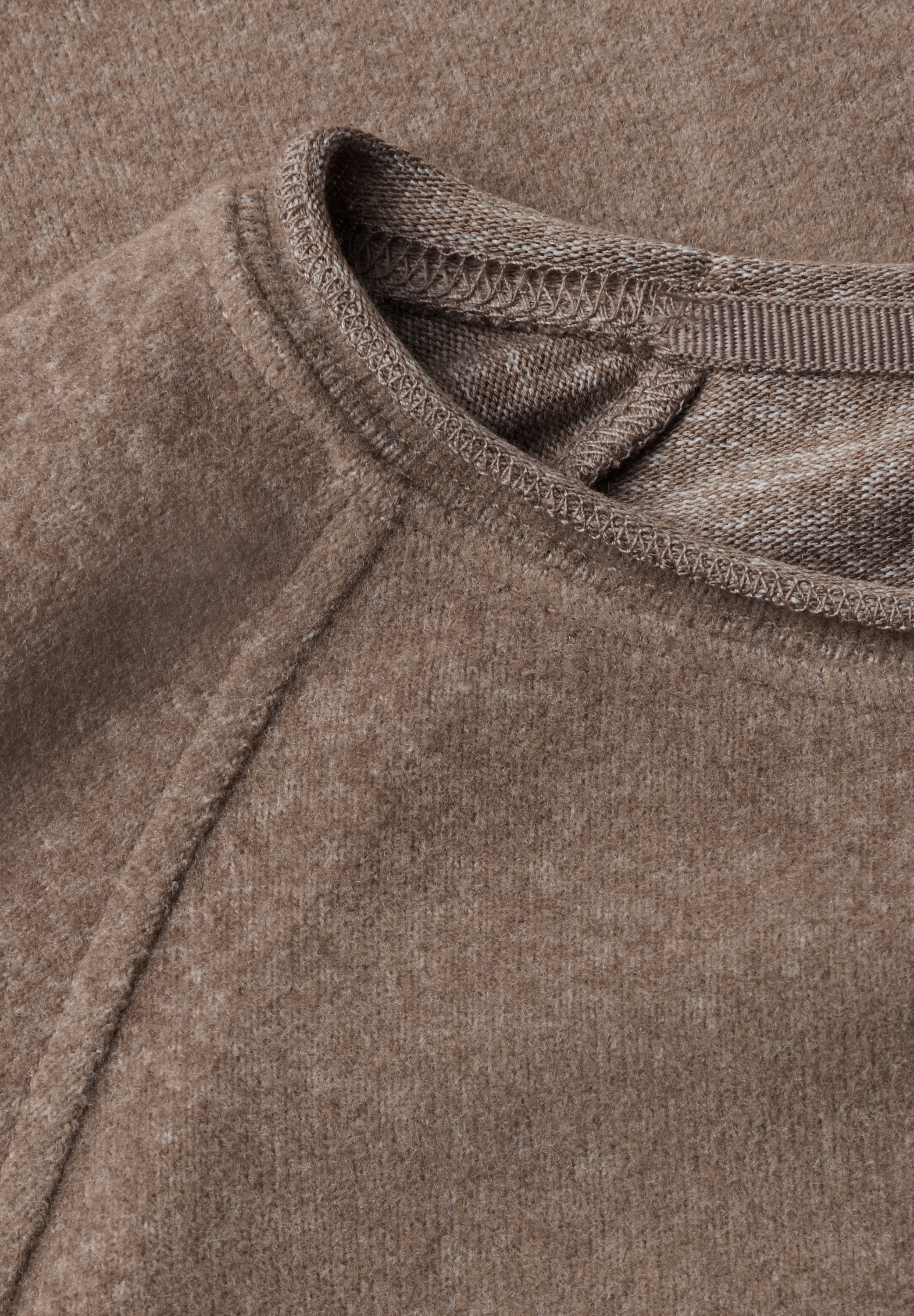 STREET ONE Langarmshirt aus softem Materialmix
