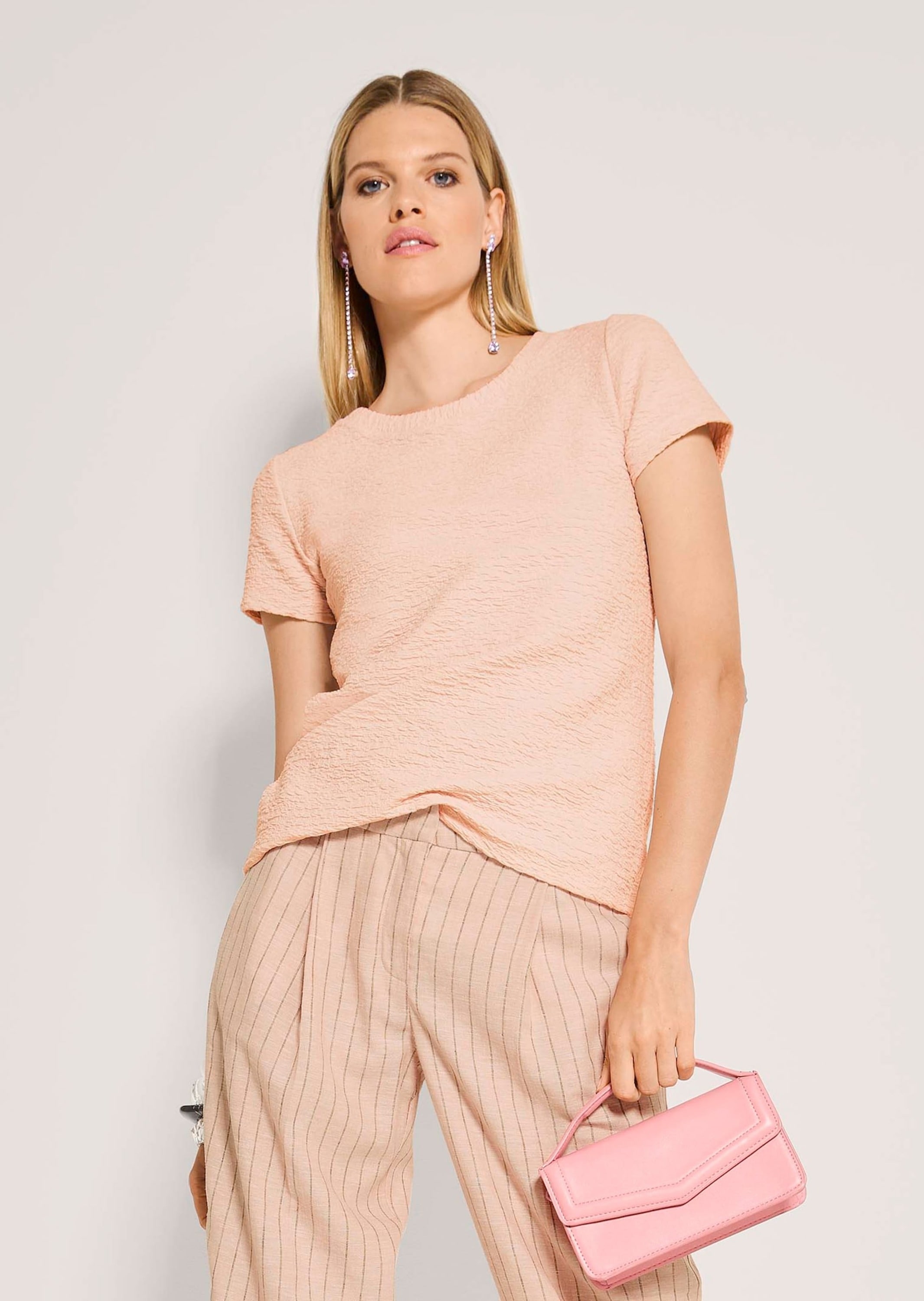 MADELEINE Kurzarmshirt »Shirt Elegantes Basic-Shirt, Kreppqualität« Kreppgewebe