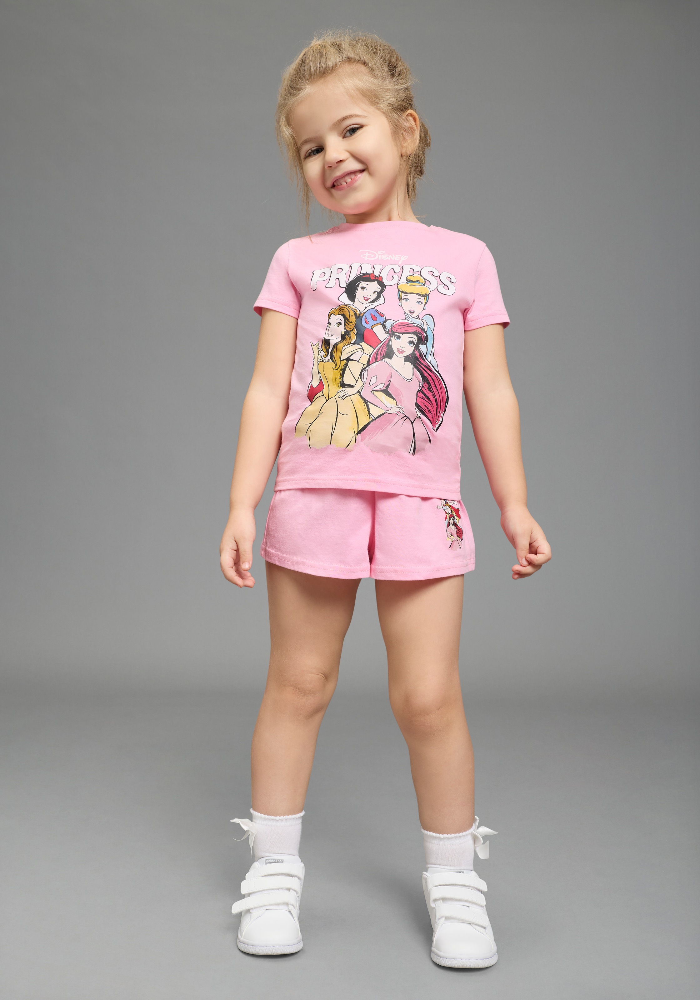 KIDSWORLD Shirt & Shorts "PRINCESS 2tlg. Set: Scheewitttchen, Ariel & Freundinnen - Disney" Set, 2 tlg. aus Baumwolle, Single Jersey Material