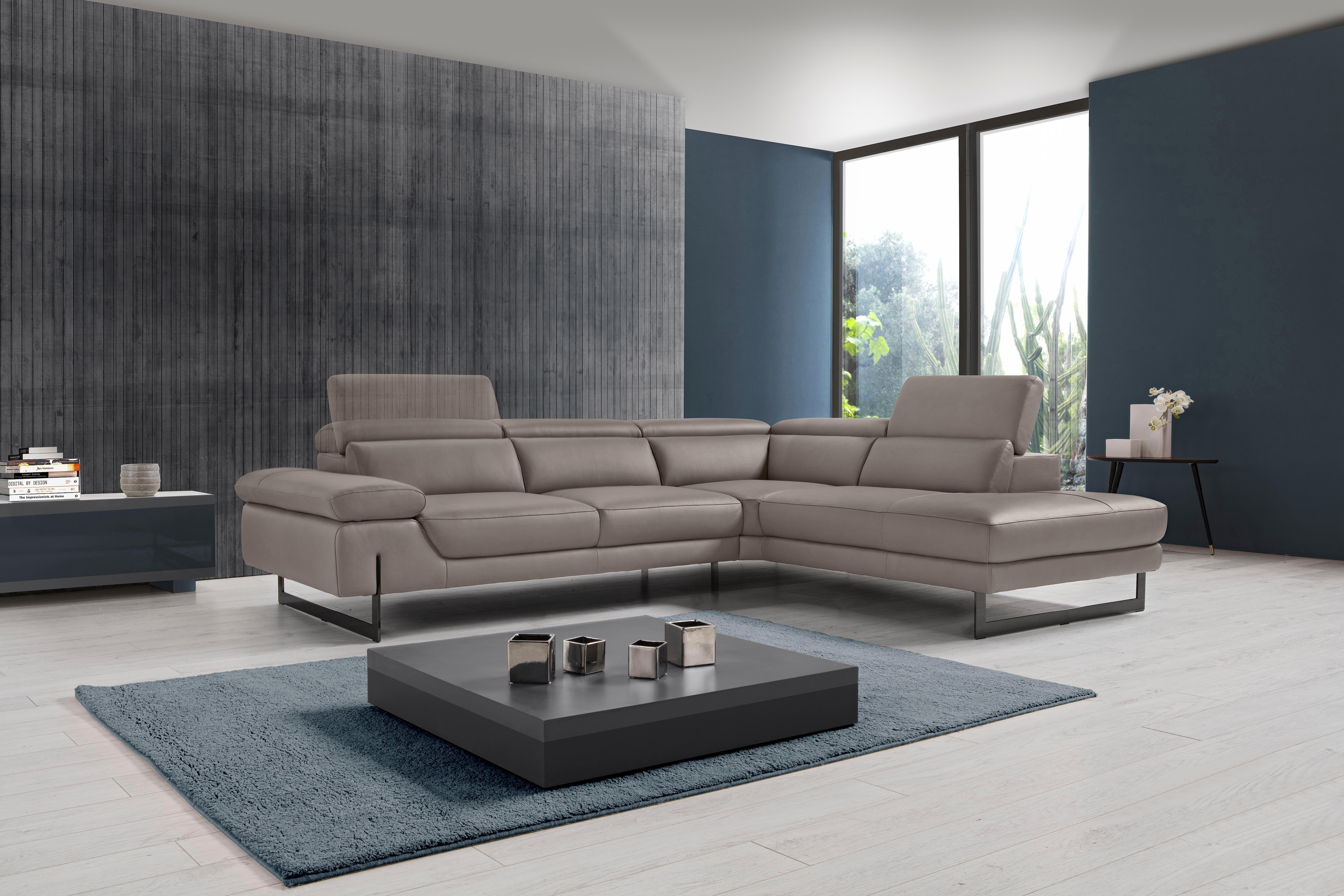 Egoitaliano Ecksofa "Queenie, extravagantes Sofa mit erstklassigem Sitzkomfort, L-Form" mit verstellbarer Armlehne und Kopfteilen für Wohlfühlkomfort